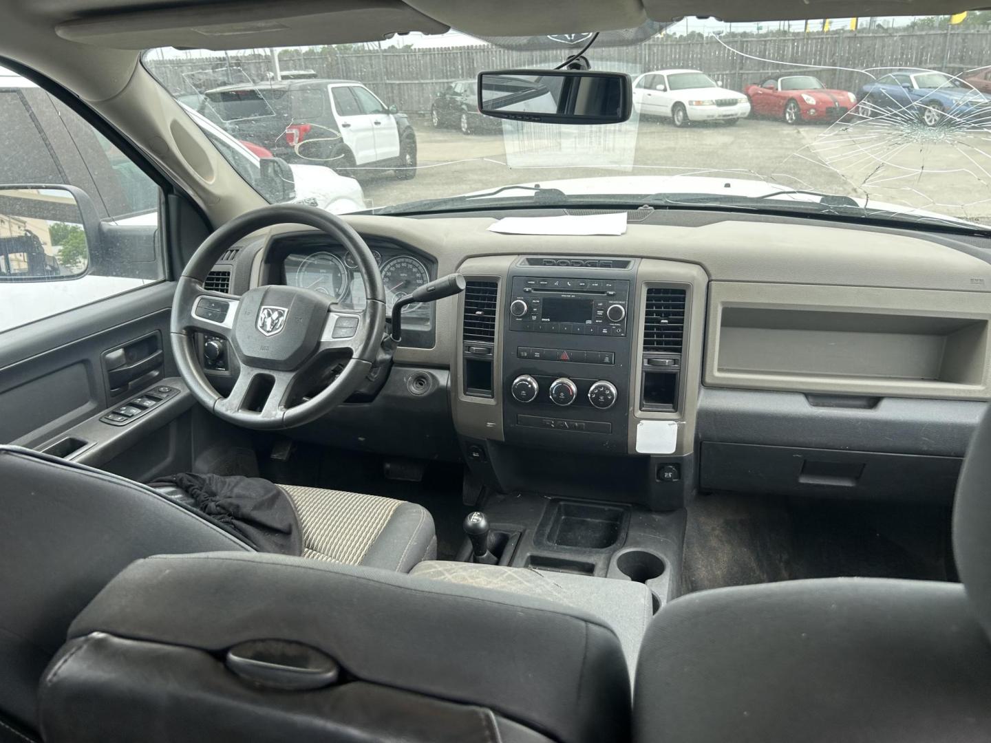 2011 White Dodge Ram 2500 Power Wagon Crew Cab 4WD (3D7UT2CL0BG) with an 6.7L L6 OHV 24V TURBO DIESEL engine, located at 1687 Business 35 S, New Braunfels, TX, 78130, (830) 625-7159, 29.655487, -98.051491 - Photo#5
