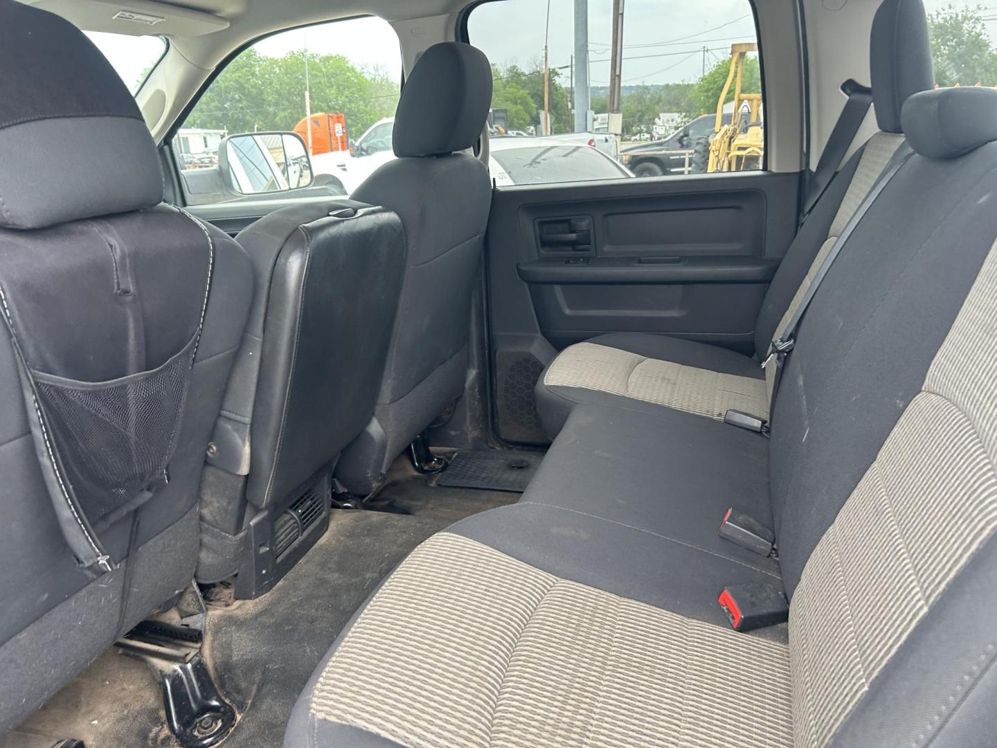 2011 White Dodge Ram 2500 Power Wagon Crew Cab 4WD (3D7UT2CL0BG) with an 6.7L L6 OHV 24V TURBO DIESEL engine, located at 1687 Business 35 S, New Braunfels, TX, 78130, (830) 625-7159, 29.655487, -98.051491 - Photo#9