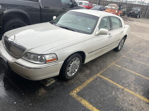 2007 Lincoln Town Car Signature Limited