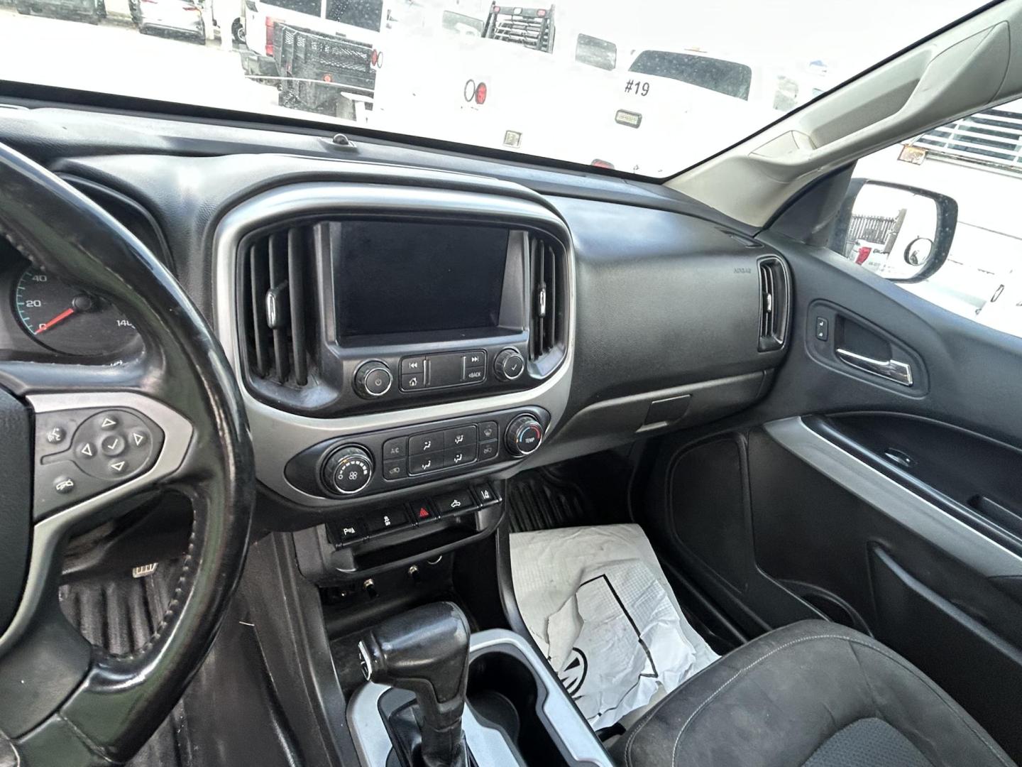2021 White Chevrolet Colorado LT Ext. Cab 2WD (1GCHSCEAXM1) with an 2.5L L4 DOHC 16V GAS engine, 6A transmission, located at 1687 Business 35 S, New Braunfels, TX, 78130, (830) 625-7159, 29.655487, -98.051491 - Photo#12