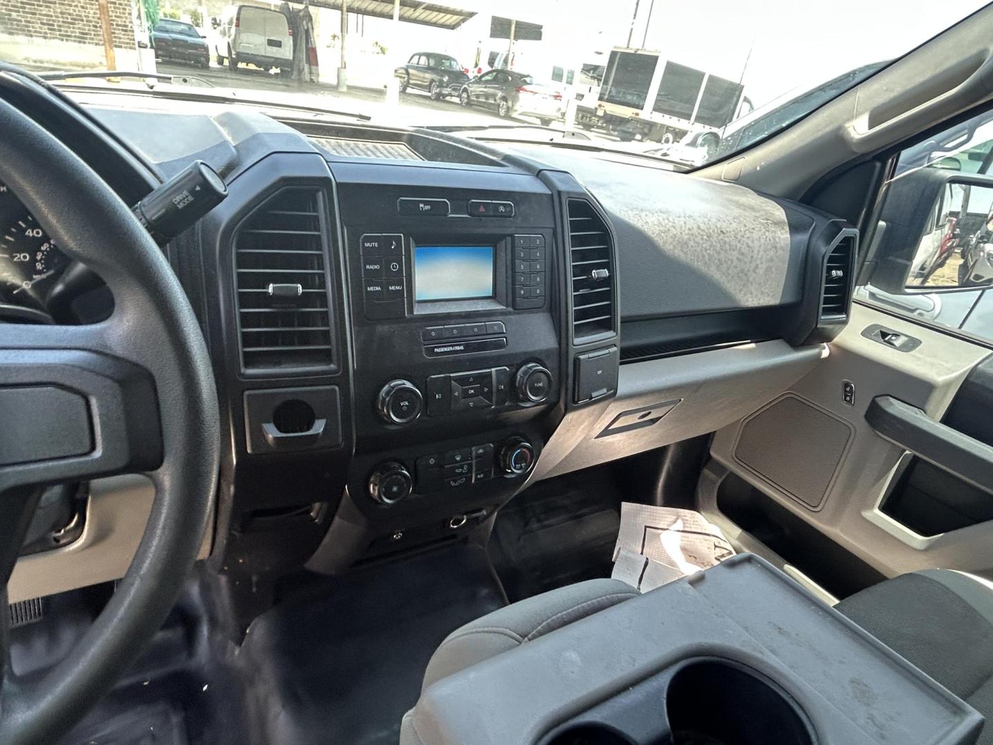 2018 White Ford F-150 XL 8-ft. Bed 2WD (1FTMF1CB9JK) with an 3.3L V6 DOHC 24V engine, 6A transmission, located at 1687 Business 35 S, New Braunfels, TX, 78130, (830) 625-7159, 29.655487, -98.051491 - Photo#7