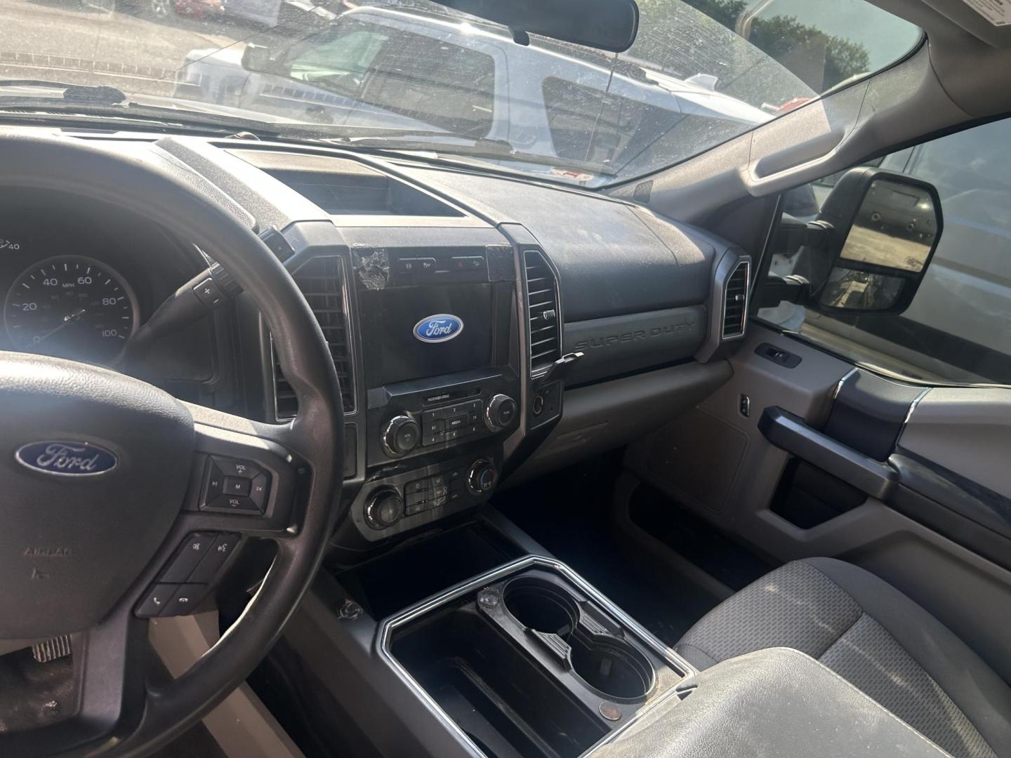 2022 Gray Ford F-250 SD King Ranch Crew Cab 4WD (1FT8W2BTXNE) with an 6.7L V8 OHV 16V DIESEL engine, 6A transmission, located at 1687 Business 35 S, New Braunfels, TX, 78130, (830) 625-7159, 29.655487, -98.051491 - Photo#11