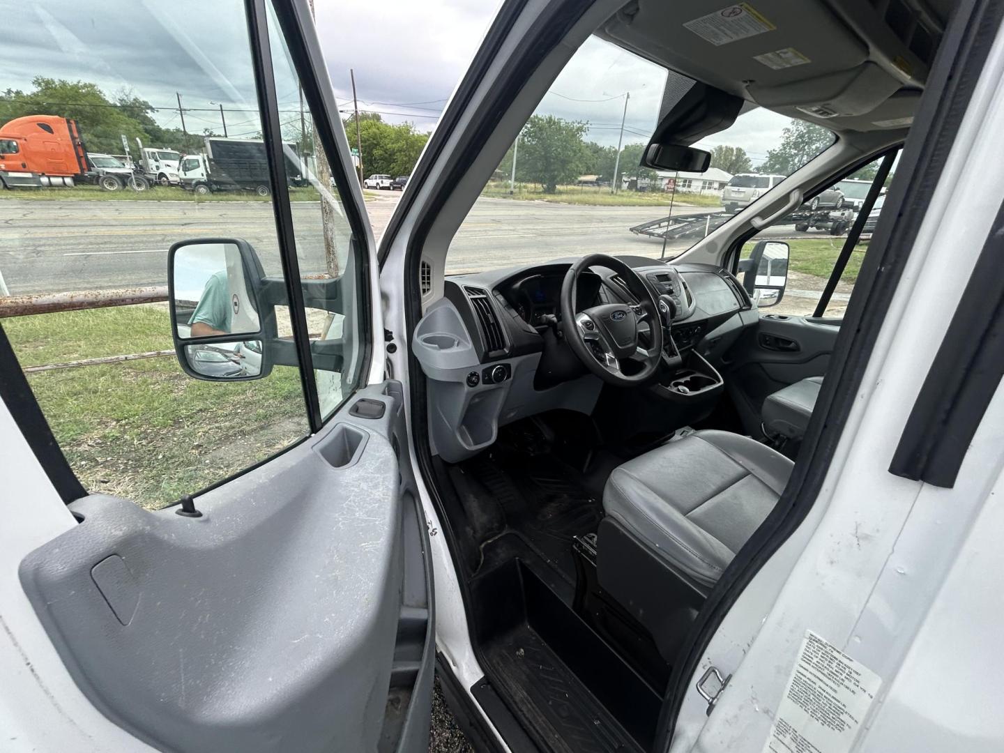 2019 White Ford Transit T-350 HD DRW (1FDBF6PMXKK) with an 3.7L V6 DOHC 24V engine, located at 1687 Business 35 S, New Braunfels, TX, 78130, (830) 625-7159, 29.655487, -98.051491 - Photo#9
