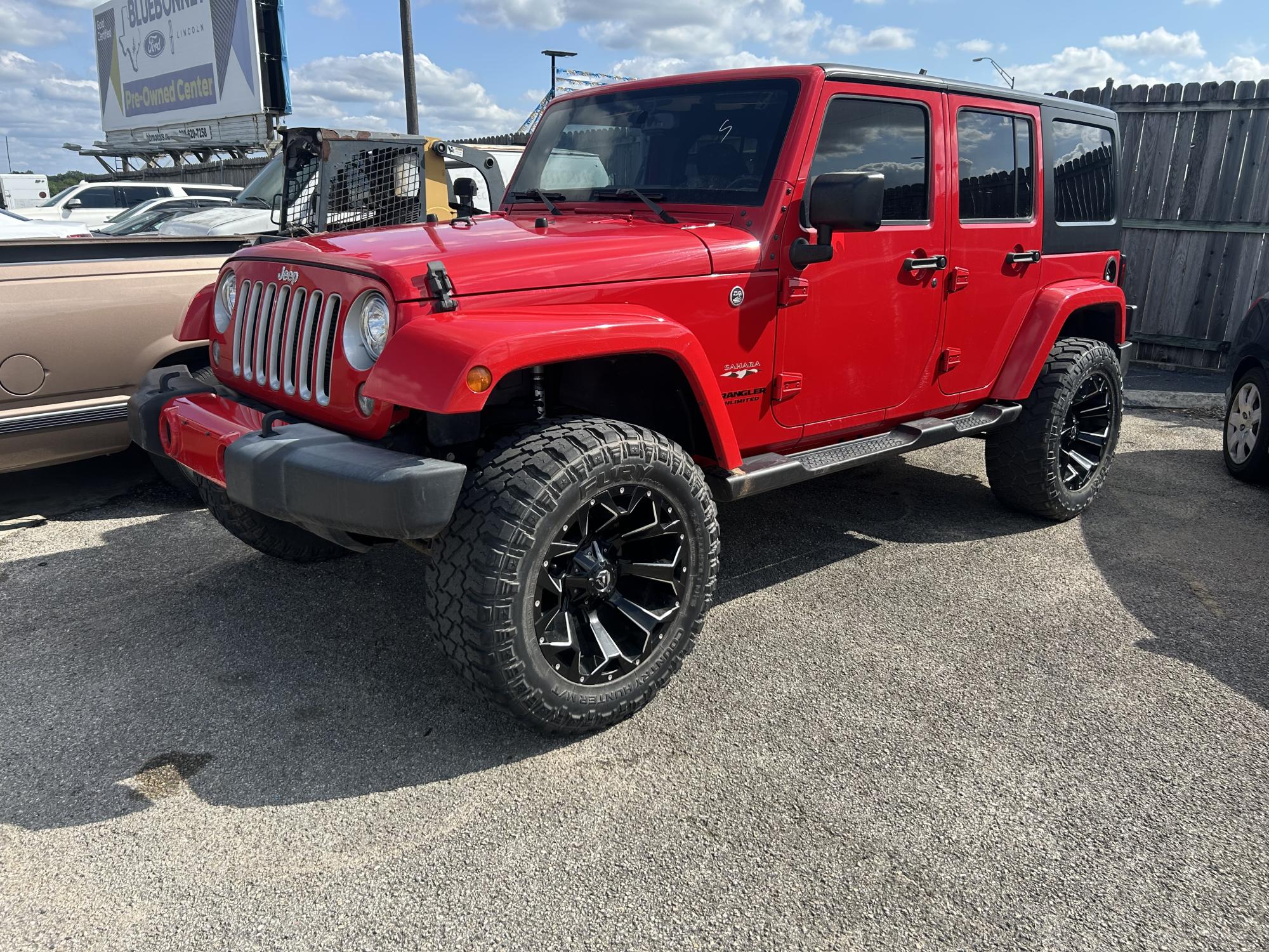 photo of 2017 Jeep Wrangler Unlimited Sahara 4WD