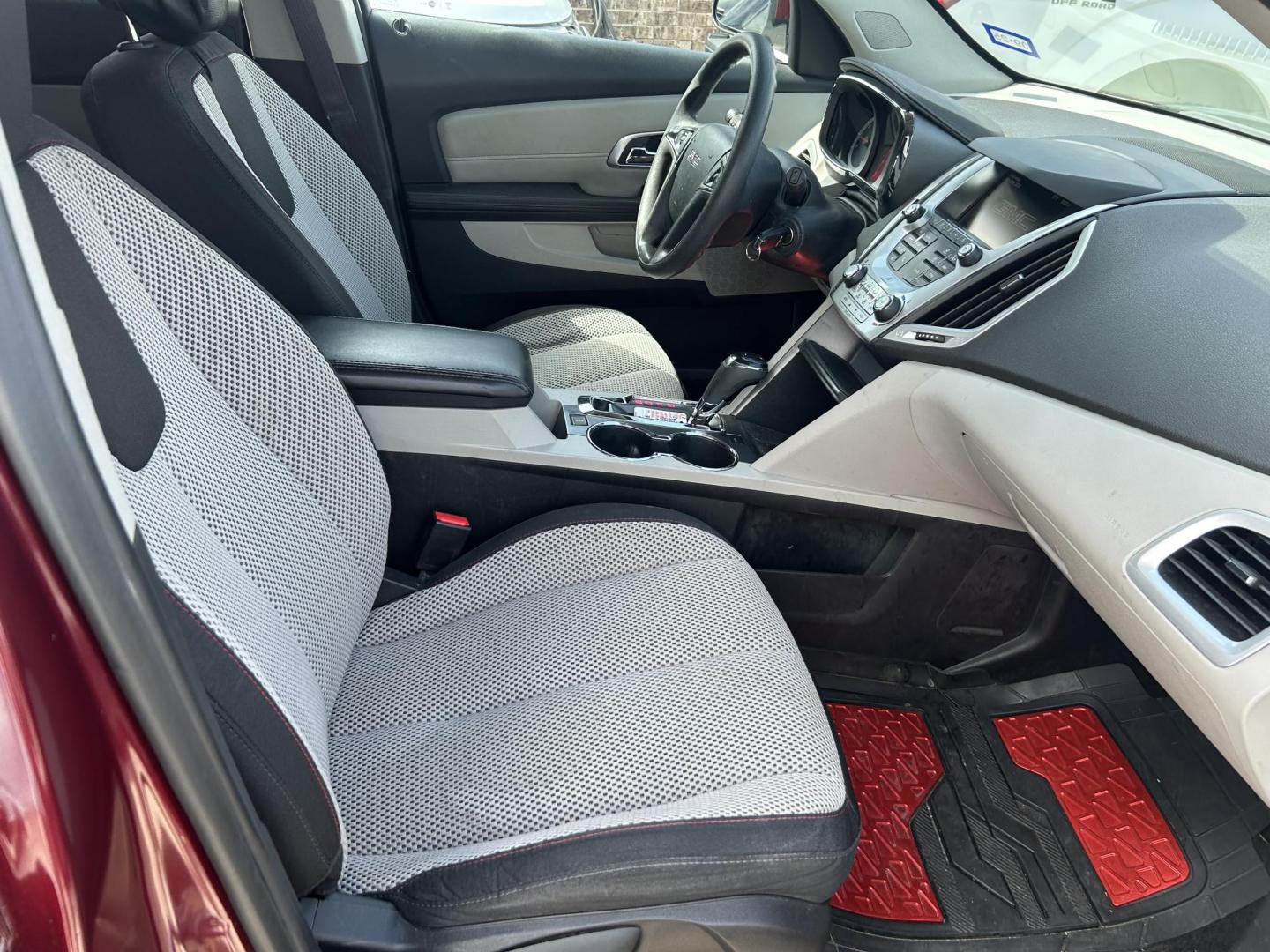 2017 Red GMC Terrain SLE1 FWD (2GKALMEK4H6) with an 2.4L L4 DOHC 16V engine, 6A transmission, located at 1687 Business 35 S, New Braunfels, TX, 78130, (830) 625-7159, 29.655487, -98.051491 - Photo#2