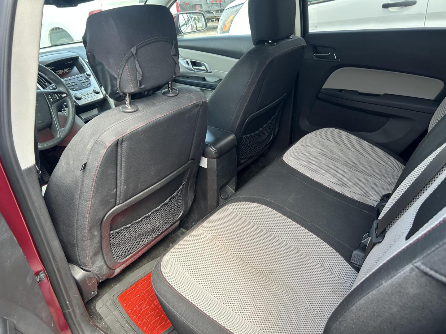 2017 Red GMC Terrain SLE1 FWD (2GKALMEK4H6) with an 2.4L L4 DOHC 16V engine, 6A transmission, located at 1687 Business 35 S, New Braunfels, TX, 78130, (830) 625-7159, 29.655487, -98.051491 - Photo#9