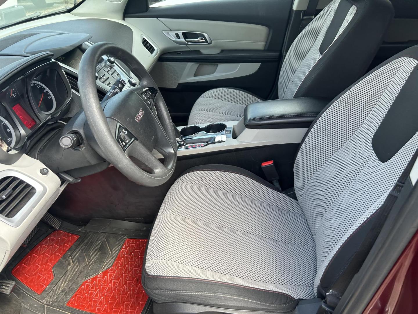 2017 Red GMC Terrain SLE1 FWD (2GKALMEK4H6) with an 2.4L L4 DOHC 16V engine, 6A transmission, located at 1687 Business 35 S, New Braunfels, TX, 78130, (830) 625-7159, 29.655487, -98.051491 - Photo#11