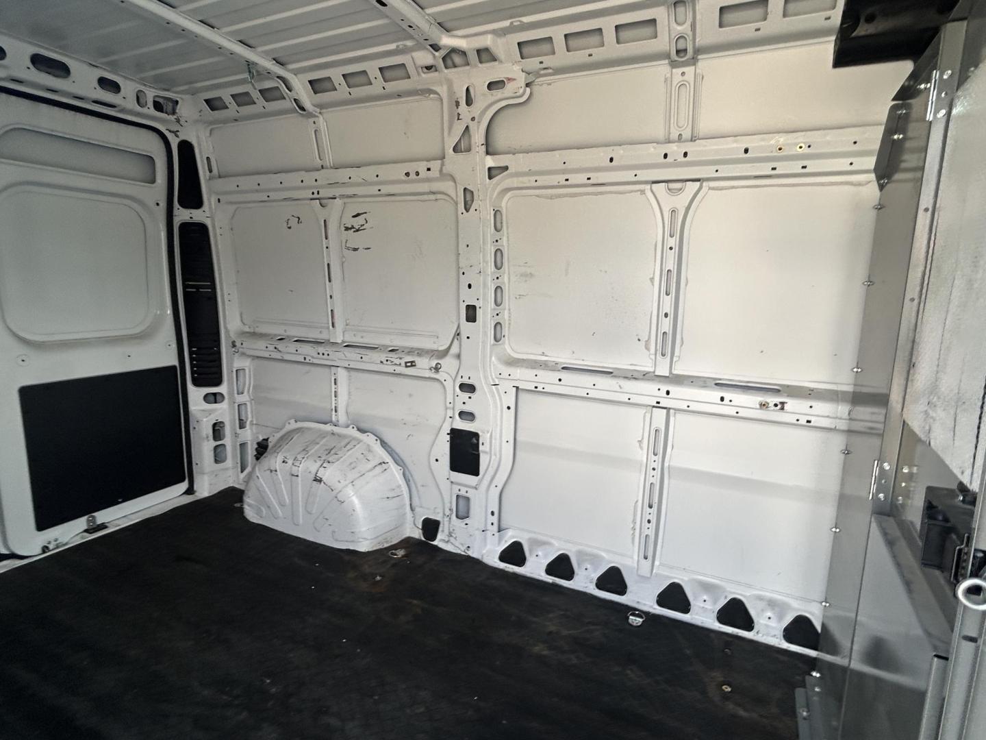 2021 White RAM Promaster 1500 High Roof 136-in. WB (3C6LRVBG0ME) with an 3.6L V6 engine, 6A transmission, located at 1687 Business 35 S, New Braunfels, TX, 78130, (830) 625-7159, 29.655487, -98.051491 - Photo#5