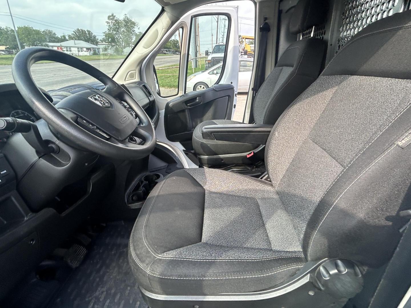 2021 White RAM Promaster 1500 High Roof 136-in. WB (3C6LRVBG0ME) with an 3.6L V6 engine, 6A transmission, located at 1687 Business 35 S, New Braunfels, TX, 78130, (830) 625-7159, 29.655487, -98.051491 - Photo#12