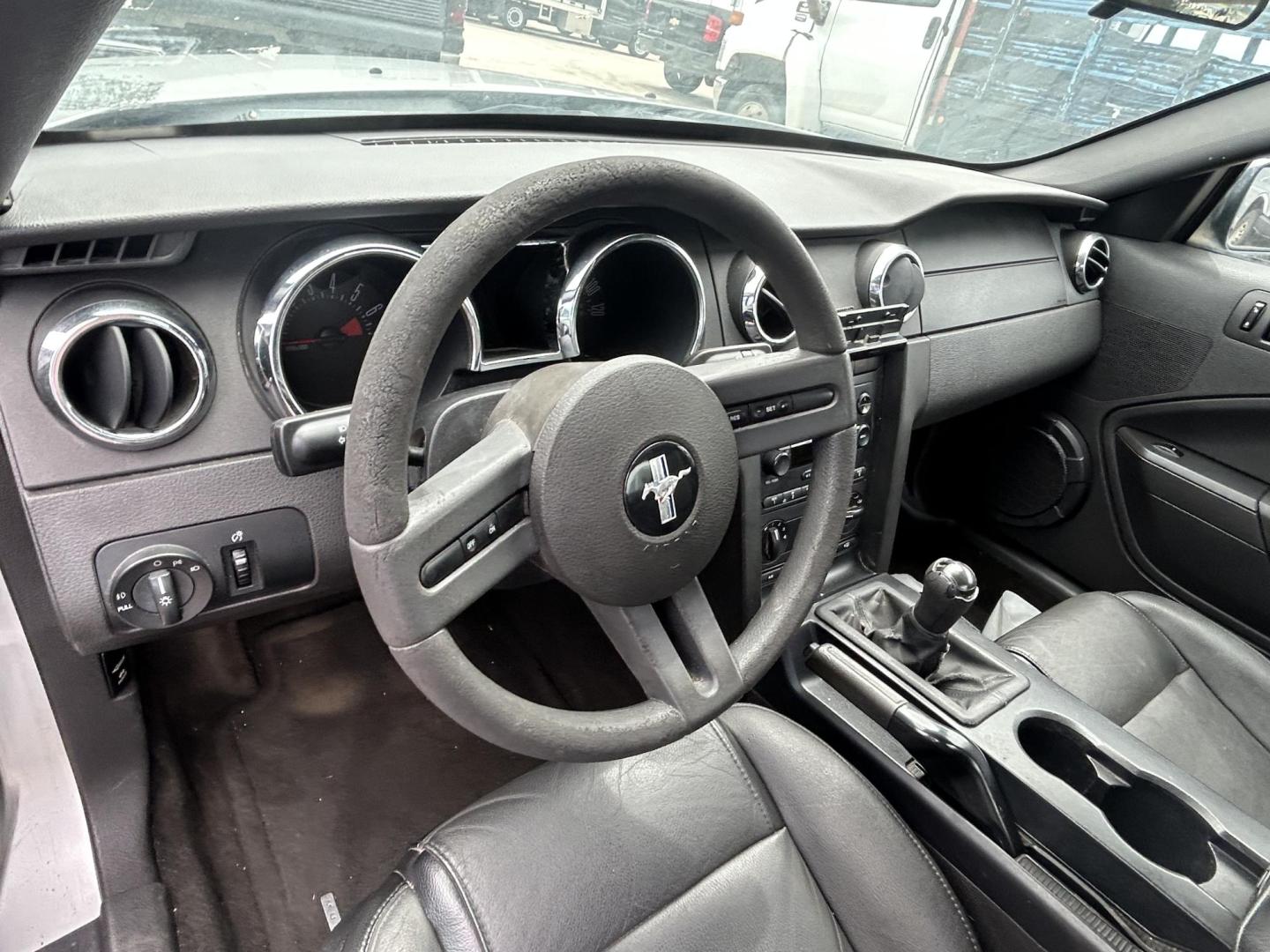 2006 Silver Ford Mustang V6 Deluxe Coupe (1ZVFT80N765) with an 4.0L V6 SOHC 12V engine, located at 1687 Business 35 S, New Braunfels, TX, 78130, (830) 625-7159, 29.655487, -98.051491 - Photo#9