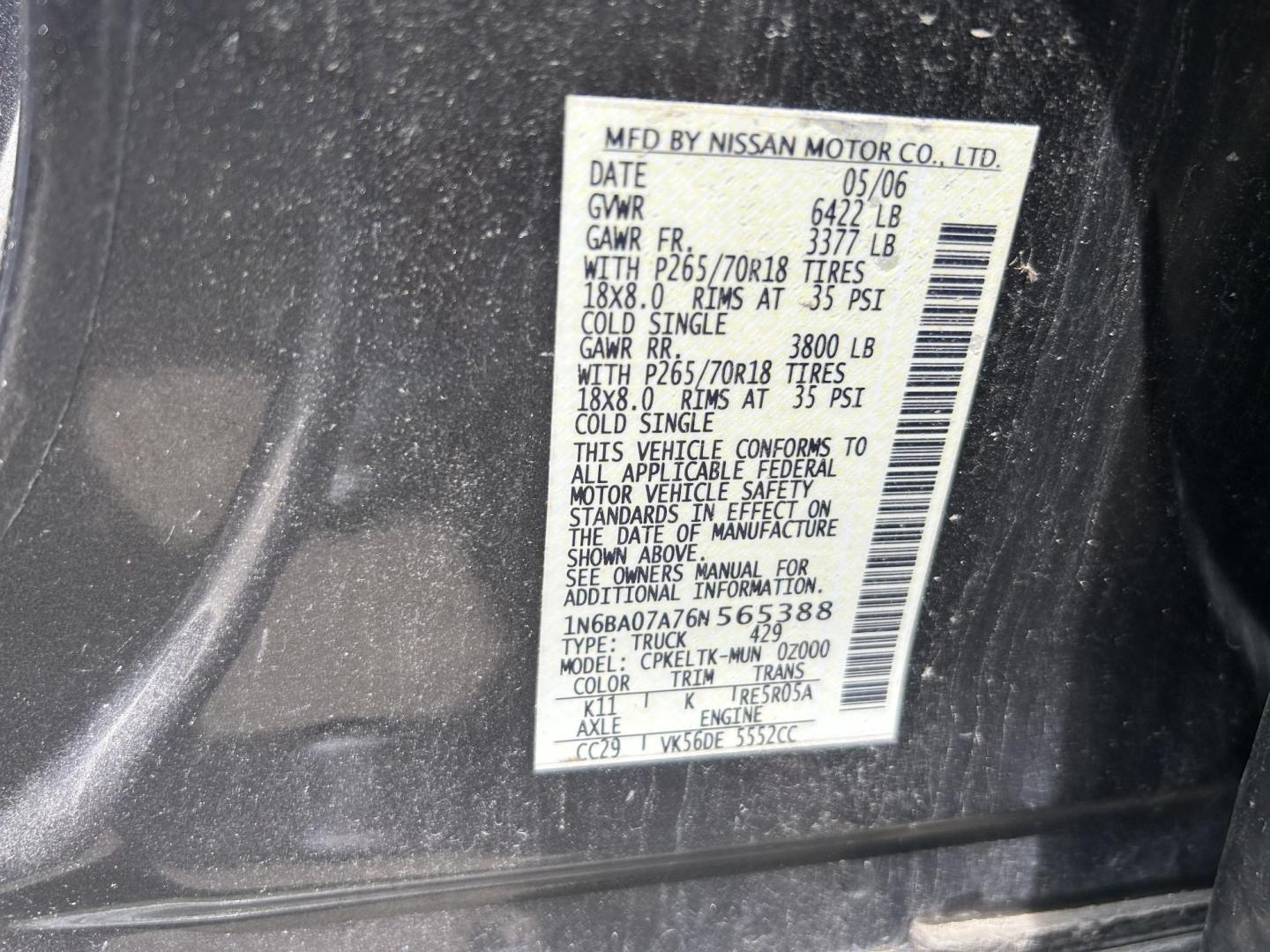 2006 White Nissan Titan LE Crew Cab 2WD (1N6BA07A76N) with an 5.6L V8 DOHC 32V FFV engine, 5-Speed Automatic Overdrive transmission, located at 1687 Business 35 S, New Braunfels, TX, 78130, (830) 625-7159, 29.655487, -98.051491 - Photo#14