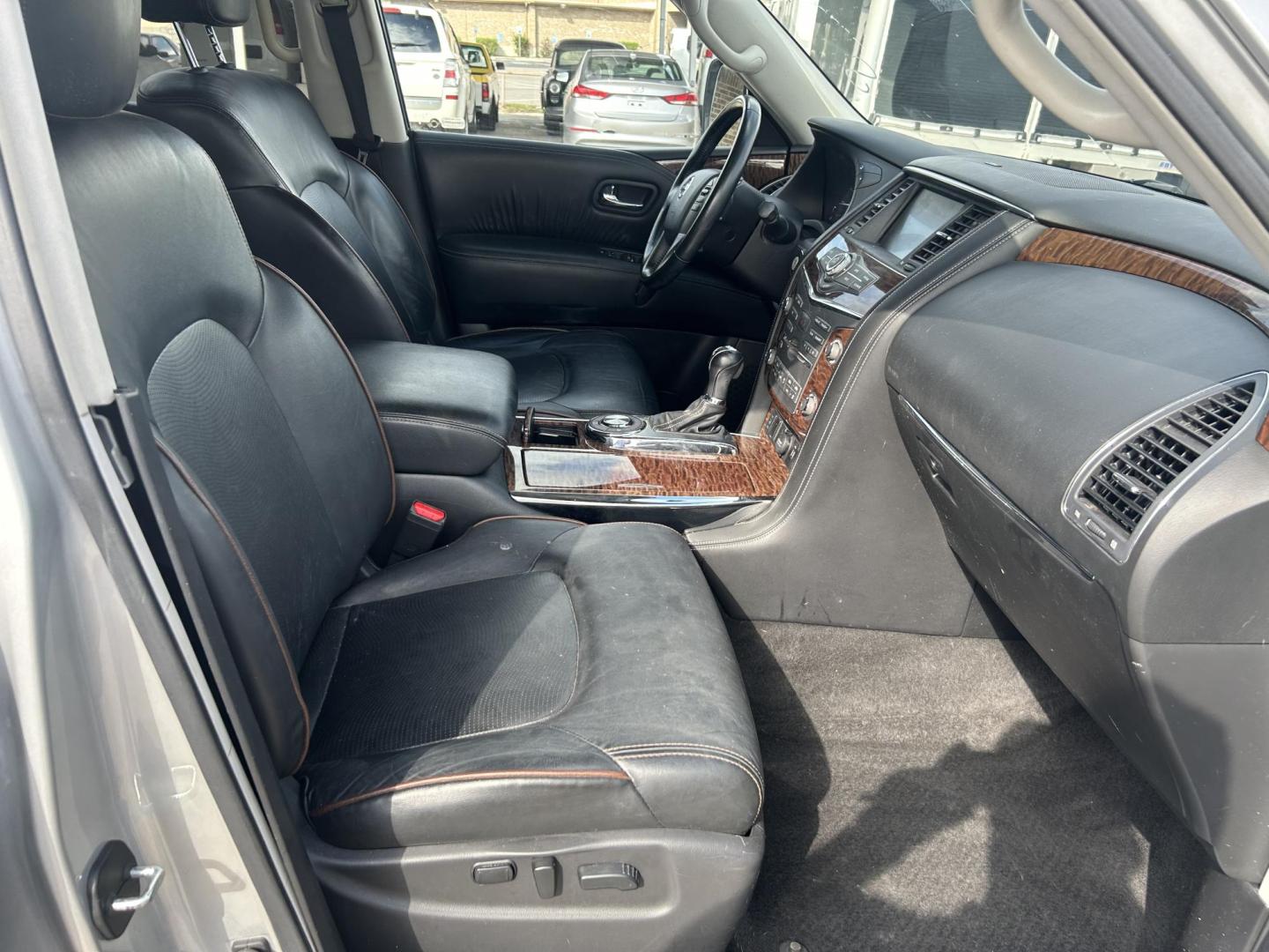 2020 Silver Nissan Armada SL 2WD (JN8AY2ND2L9) with an 5.6L V8 DOHC 32V engine, 7A transmission, located at 1687 Business 35 S, New Braunfels, TX, 78130, (830) 625-7159, 29.655487, -98.051491 - Photo#2