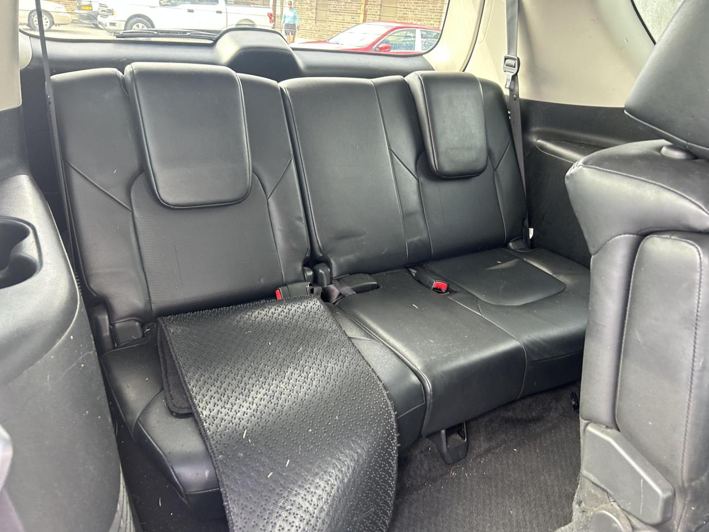 2020 Silver Nissan Armada SL 2WD (JN8AY2ND2L9) with an 5.6L V8 DOHC 32V engine, 7A transmission, located at 1687 Business 35 S, New Braunfels, TX, 78130, (830) 625-7159, 29.655487, -98.051491 - Photo#5