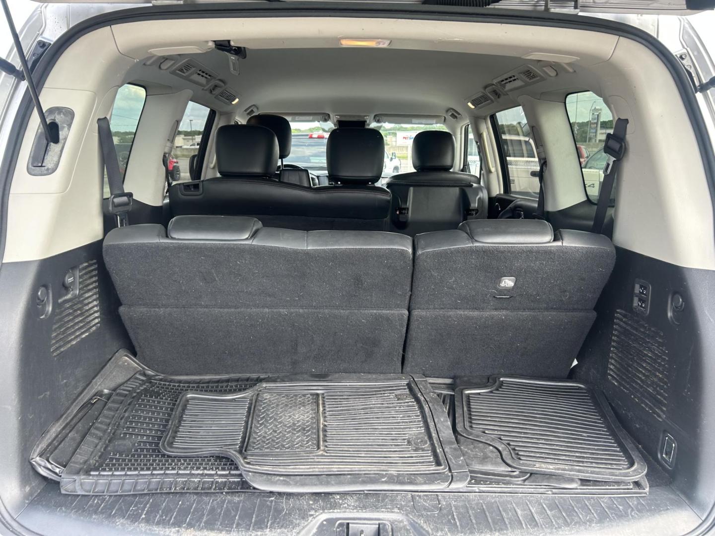 2020 Silver Nissan Armada SL 2WD (JN8AY2ND2L9) with an 5.6L V8 DOHC 32V engine, 7A transmission, located at 1687 Business 35 S, New Braunfels, TX, 78130, (830) 625-7159, 29.655487, -98.051491 - Photo#8