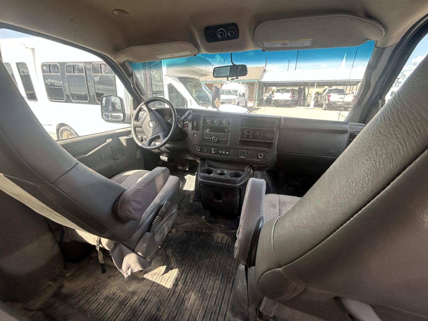 2022 Silver Chevrolet Express LS 3500 Extended (1GAZGNFP4N1) with an 4.3L V6 engine, 6A transmission, located at 1687 Business 35 S, New Braunfels, TX, 78130, (830) 625-7159, 29.655487, -98.051491 - Photo#9