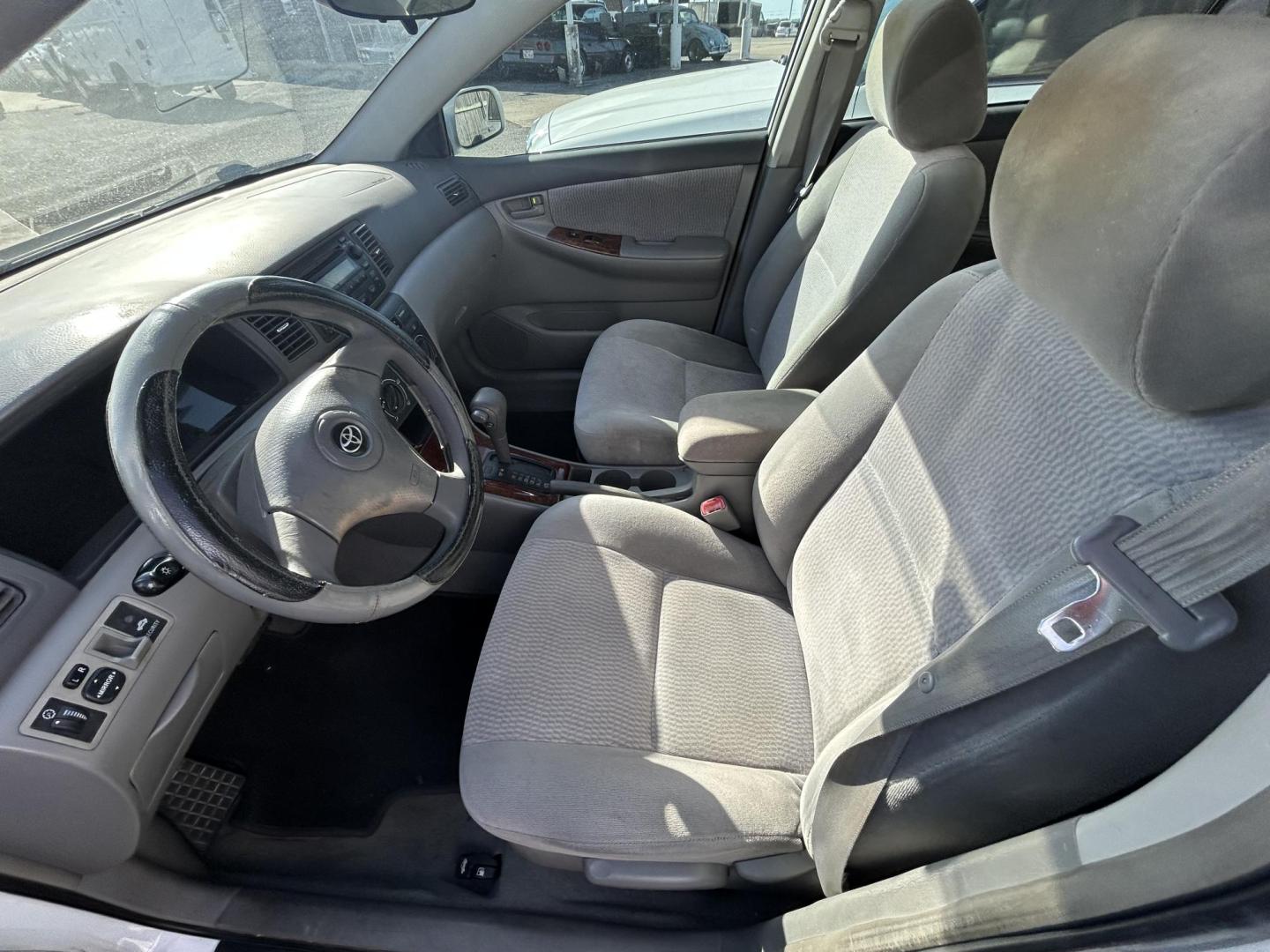 2006 White Toyota Corolla CE (2T1BR32E76C) with an 1.8L L4 DOHC 16V engine, located at 1687 Business 35 S, New Braunfels, TX, 78130, (830) 625-7159, 29.655487, -98.051491 - Photo#10
