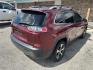 2019 Red Jeep Cherokee Limited FWD (1C4PJLDN9KD) with an 2.0L L4 DOHC 16V TURBO engine, 9A transmission, located at 1687 Business 35 S, New Braunfels, TX, 78130, (830) 625-7159, 29.655487, -98.051491 - Photo#6