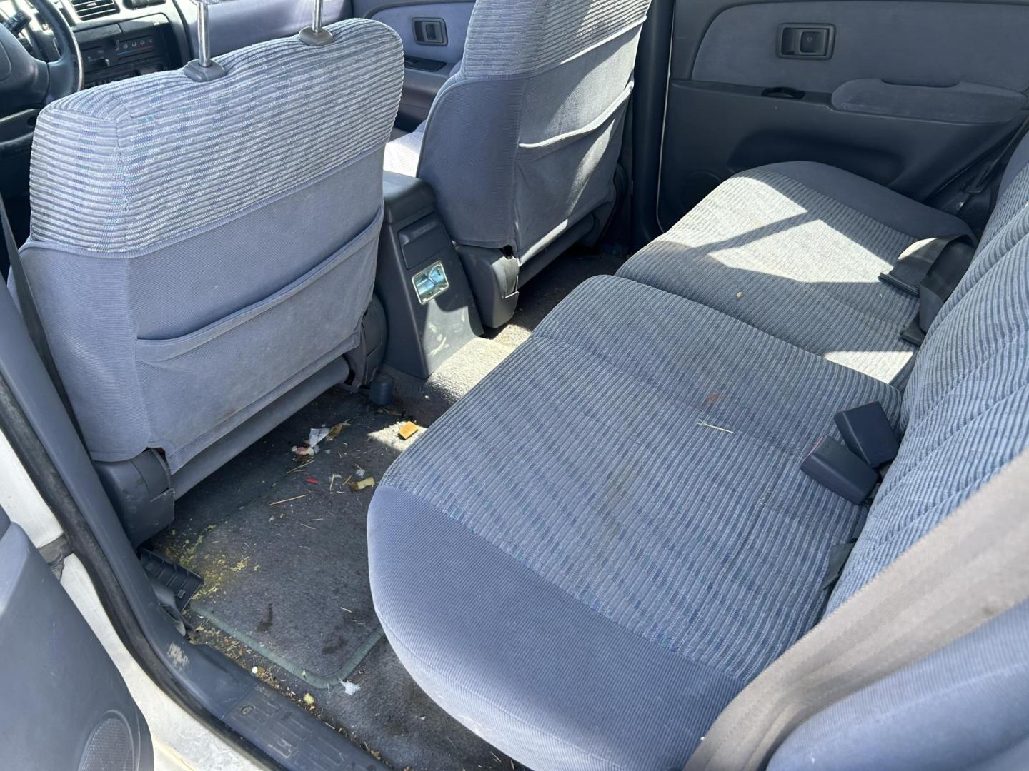 1997 Silver Toyota 4Runner SR5 2WD (JT3GN86RXV0) with an 3.4L V6 DOHC 24V engine, 4-Speed Automatic Overdrive transmission, located at 1687 Business 35 S, New Braunfels, TX, 78130, (830) 625-7159, 29.655487, -98.051491 - Photo#8