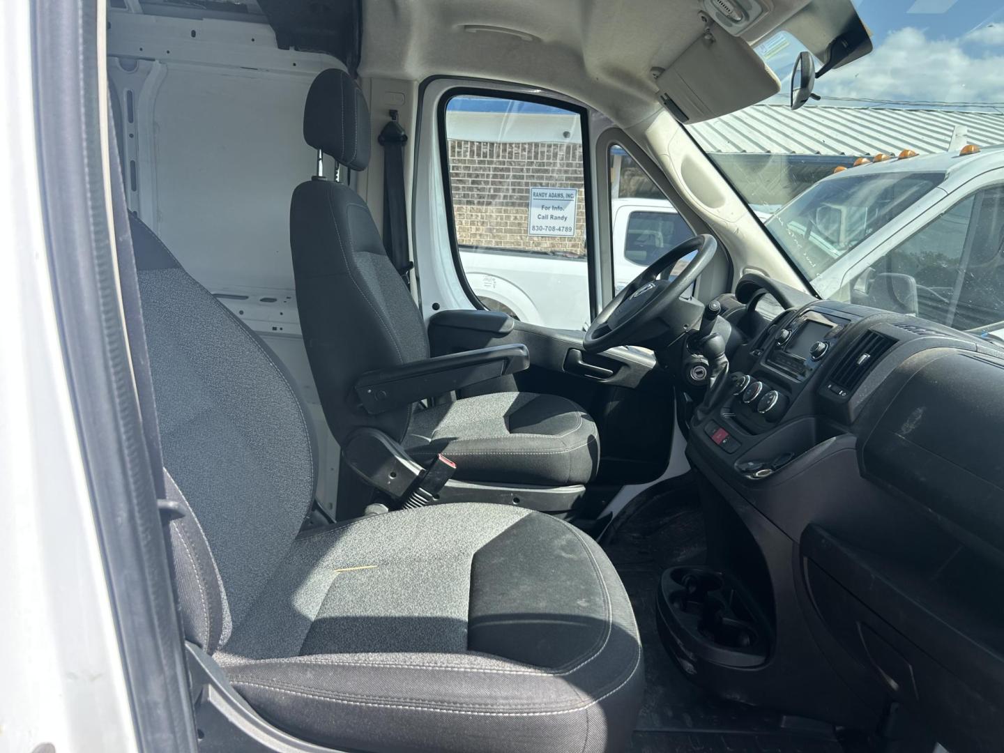 2019 White RAM Promaster 1500 Low Roof Tradesman 118-in. WB (3C6TRVNG9KE) with an 3.6L V6 engine, 6A transmission, located at 1687 Business 35 S, New Braunfels, TX, 78130, (830) 625-7159, 29.655487, -98.051491 - Photo#2