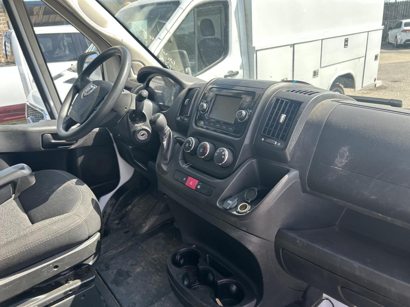 2019 White RAM Promaster 1500 Low Roof Tradesman 118-in. WB (3C6TRVNG9KE) with an 3.6L V6 engine, 6A transmission, located at 1687 Business 35 S, New Braunfels, TX, 78130, (830) 625-7159, 29.655487, -98.051491 - Photo#3