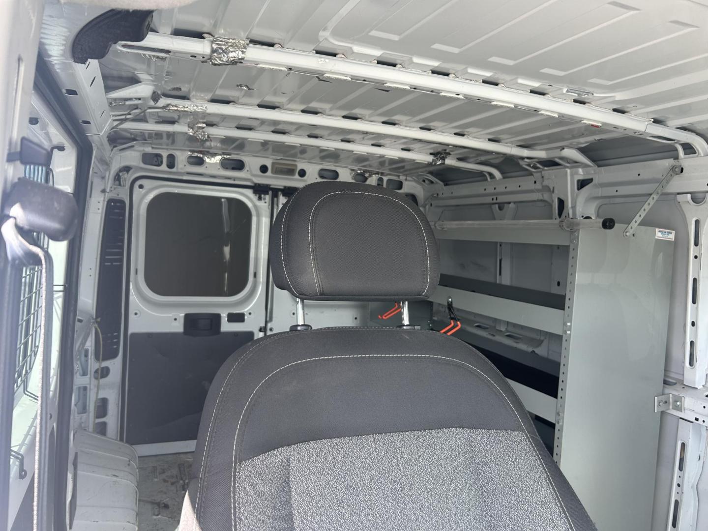 2019 White RAM Promaster 1500 Low Roof Tradesman 118-in. WB (3C6TRVNG9KE) with an 3.6L V6 engine, 6A transmission, located at 1687 Business 35 S, New Braunfels, TX, 78130, (830) 625-7159, 29.655487, -98.051491 - Photo#4