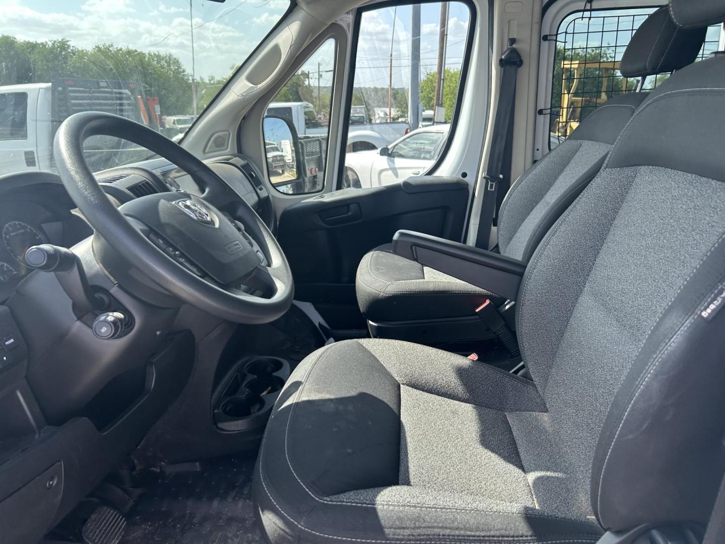 2019 White RAM Promaster 1500 Low Roof Tradesman 118-in. WB (3C6TRVNG9KE) with an 3.6L V6 engine, 6A transmission, located at 1687 Business 35 S, New Braunfels, TX, 78130, (830) 625-7159, 29.655487, -98.051491 - Photo#10