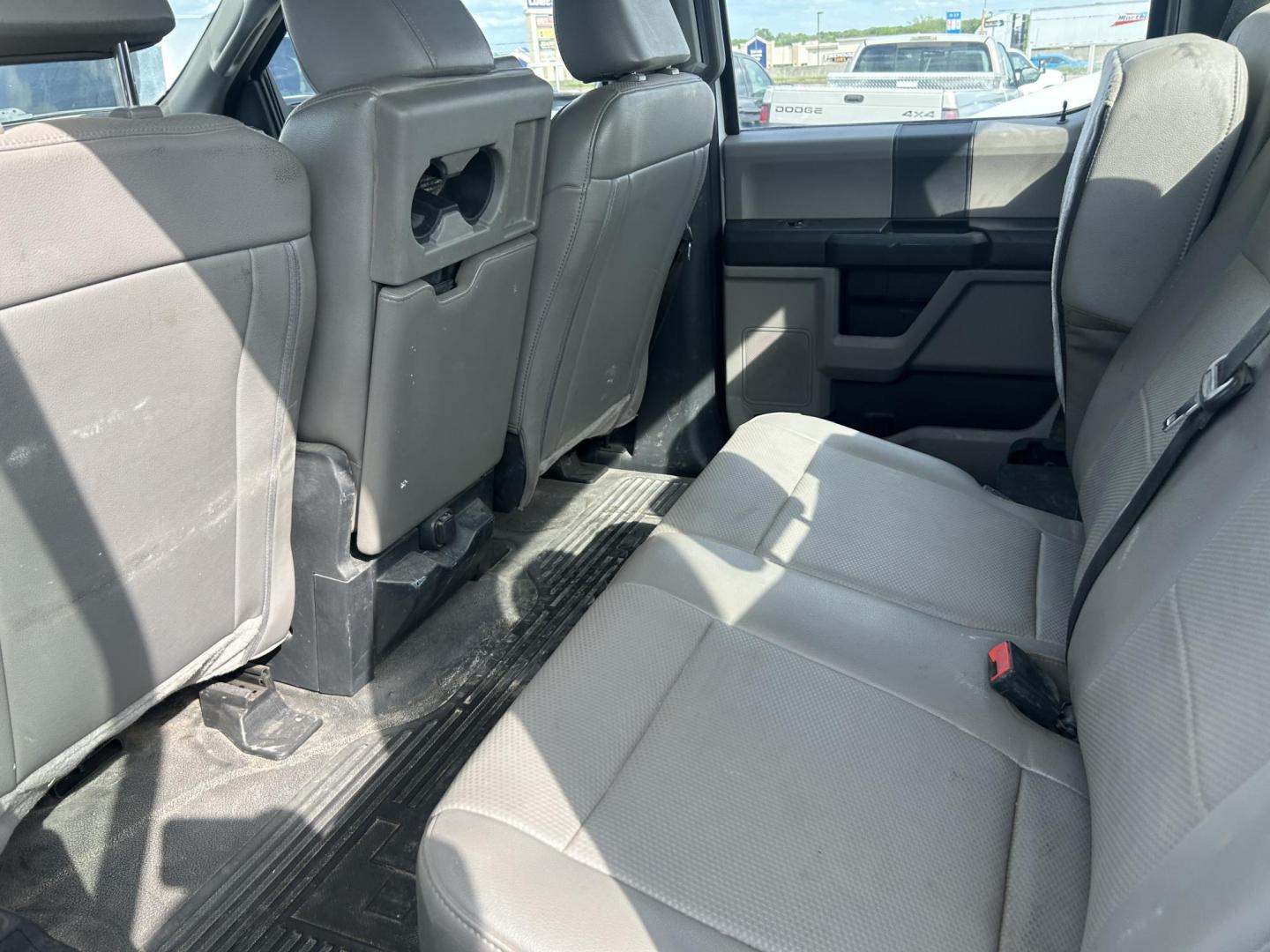 2022 White Ford F-250 SD XL Crew Cab 4WD (1FT7W2B64NE) with an 6.2L V8 OHV 16V engine, 6A transmission, located at 1687 Business 35 S, New Braunfels, TX, 78130, (830) 625-7159, 29.655487, -98.051491 - Photo#8