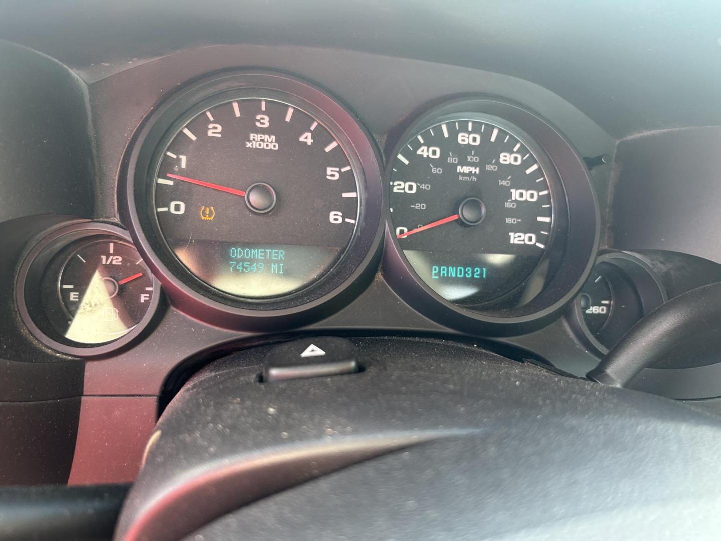 2007 Tan Chevrolet Silverado 1500 LT1 2WD (1GCEC14C07Z) with an 4.8L V8 OHV 16V engine, 4-Speed Automatic Overdrive transmission, located at 1687 Business 35 S, New Braunfels, TX, 78130, (830) 625-7159, 29.655487, -98.051491 - Photo#11