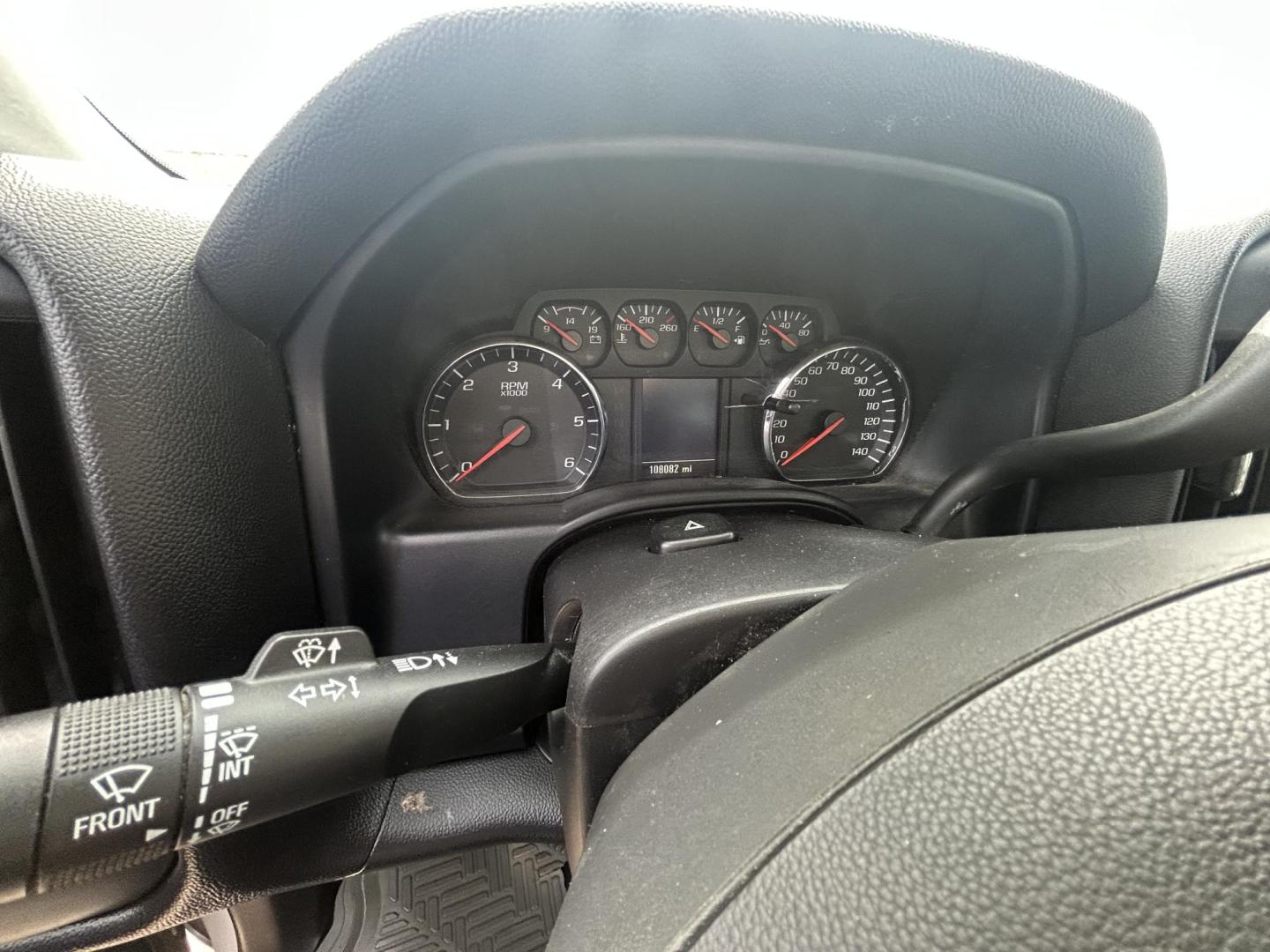 2015 White Chevrolet Silverado 3500HD Work Truck Long Box 2WD (1GB3CYCG6FZ) with an 6.0L V8 OHV 16V FFV engine, 6-Speed Automatic transmission, located at 1687 Business 35 S, New Braunfels, TX, 78130, (830) 625-7159, 29.655487, -98.051491 - Photo#6