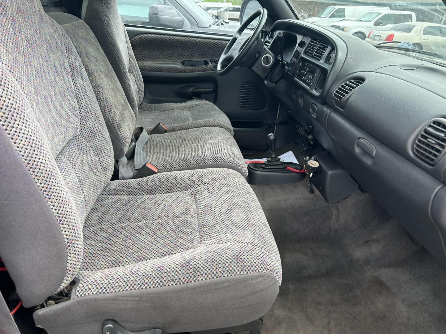 1999 Dodge Ram 2500 Reg. Cab Long Bed 4WD (3B7KF2667XM) with an 5.9L L6 OHV 24V TURBO DIESEL engine, located at 1687 Business 35 S, New Braunfels, TX, 78130, (830) 625-7159, 29.655487, -98.051491 - Photo#2