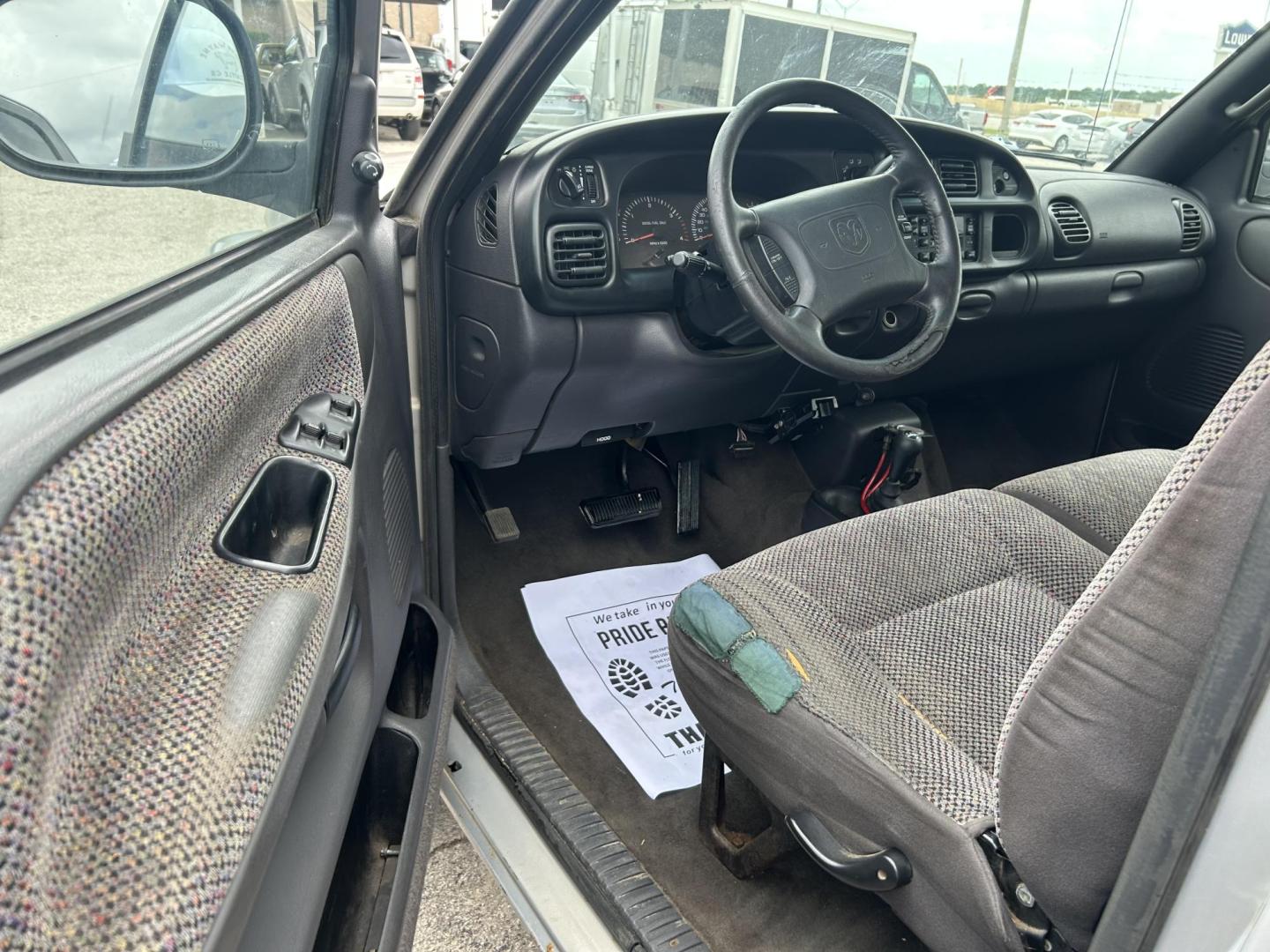 1999 Dodge Ram 2500 Reg. Cab Long Bed 4WD (3B7KF2667XM) with an 5.9L L6 OHV 24V TURBO DIESEL engine, located at 1687 Business 35 S, New Braunfels, TX, 78130, (830) 625-7159, 29.655487, -98.051491 - Photo#6
