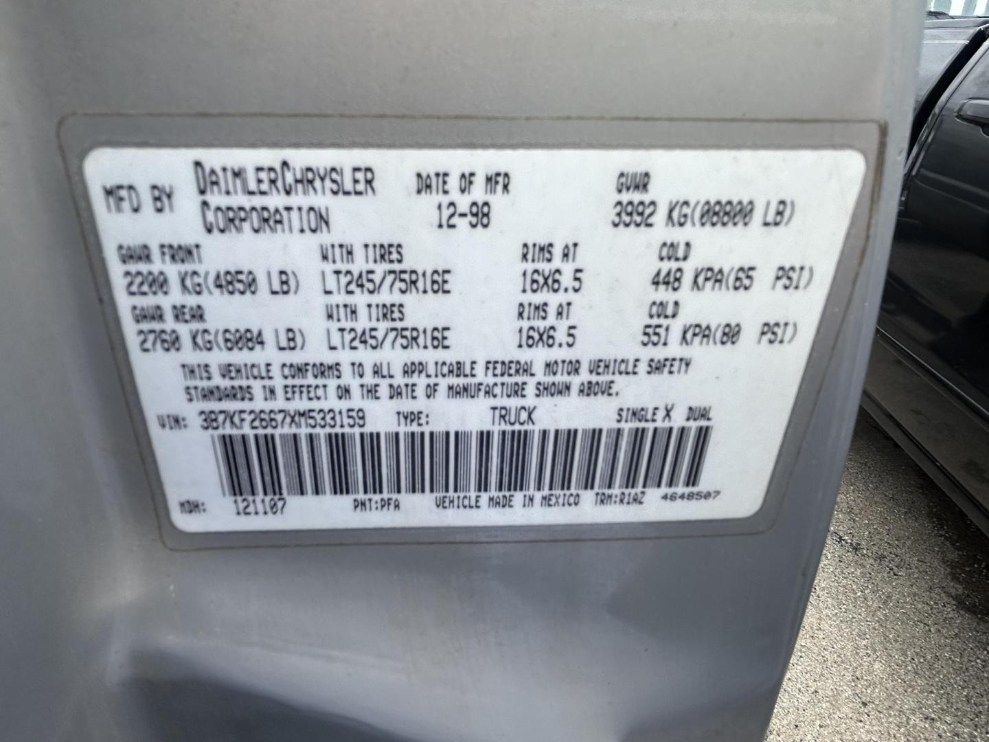 1999 Dodge Ram 2500 Reg. Cab Long Bed 4WD (3B7KF2667XM) with an 5.9L L6 OHV 24V TURBO DIESEL engine, located at 1687 Business 35 S, New Braunfels, TX, 78130, (830) 625-7159, 29.655487, -98.051491 - Photo#11