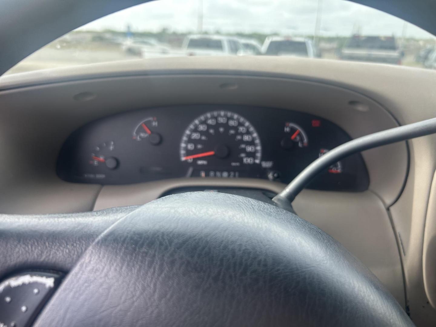 2001 Red Ford F-150 XL Flareside 4WD (1FTRF08W01K) with an 4.6L V8 SOHC 16V engine, located at 1687 Business 35 S, New Braunfels, TX, 78130, (830) 625-7159, 29.655487, -98.051491 - Photo#9