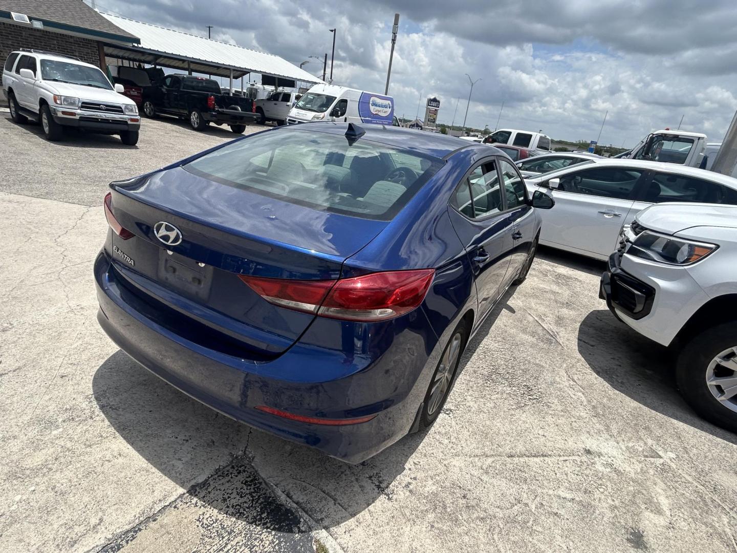 2018 Blue Hyundai Elantra Limited (5NPD84LF6JH) with an 1.8L L4 DOHC 16V engine, 6A transmission, located at 1687 Business 35 S, New Braunfels, TX, 78130, (830) 625-7159, 29.655487, -98.051491 - Photo#6