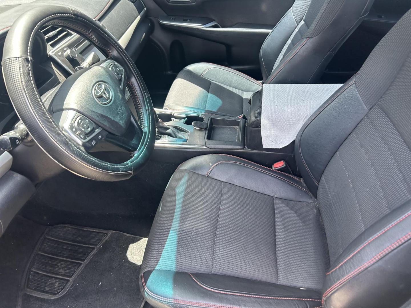 2016 Black Toyota Camry SE (4T1BF1FK6GU) with an 2.5L L4 DOHC 16V engine, 6-Speed Automatic transmission, located at 1687 Business 35 S, New Braunfels, TX, 78130, (830) 625-7159, 29.655487, -98.051491 - Photo#10
