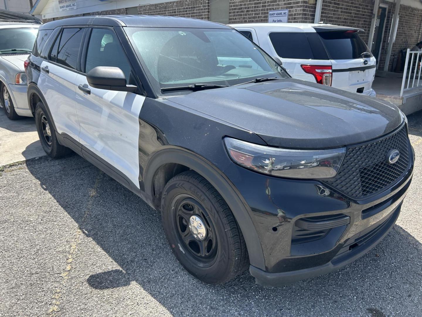 2021 Black Ford Explorer Police 4WD (1FM5K8AB8MG) with an 3.3L V6 DOHC 24V engine, 10A transmission, located at 1687 Business 35 S, New Braunfels, TX, 78130, (830) 625-7159, 29.655487, -98.051491 - Photo#1