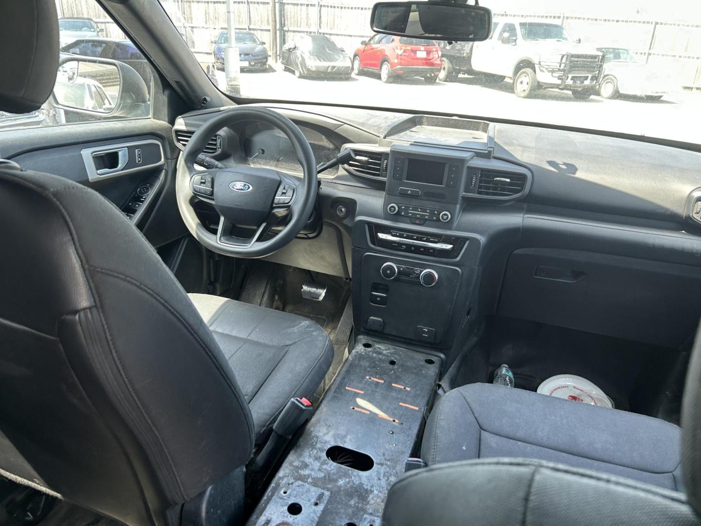2021 Black Ford Explorer Police 4WD (1FM5K8AB8MG) with an 3.3L V6 DOHC 24V engine, 10A transmission, located at 1687 Business 35 S, New Braunfels, TX, 78130, (830) 625-7159, 29.655487, -98.051491 - Photo#5