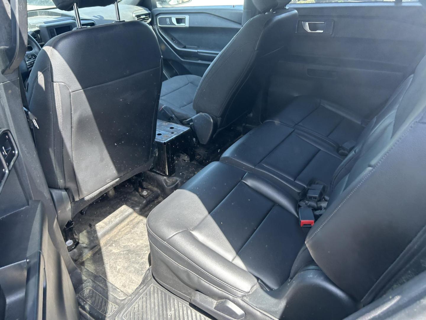 2021 Black Ford Explorer Police 4WD (1FM5K8AB8MG) with an 3.3L V6 DOHC 24V engine, 10A transmission, located at 1687 Business 35 S, New Braunfels, TX, 78130, (830) 625-7159, 29.655487, -98.051491 - Photo#9