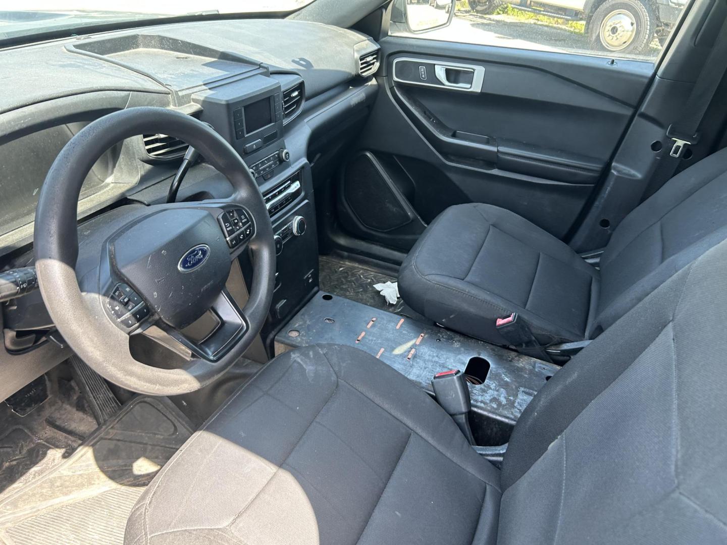 2021 Black Ford Explorer Police 4WD (1FM5K8AB8MG) with an 3.3L V6 DOHC 24V engine, 10A transmission, located at 1687 Business 35 S, New Braunfels, TX, 78130, (830) 625-7159, 29.655487, -98.051491 - Photo#12