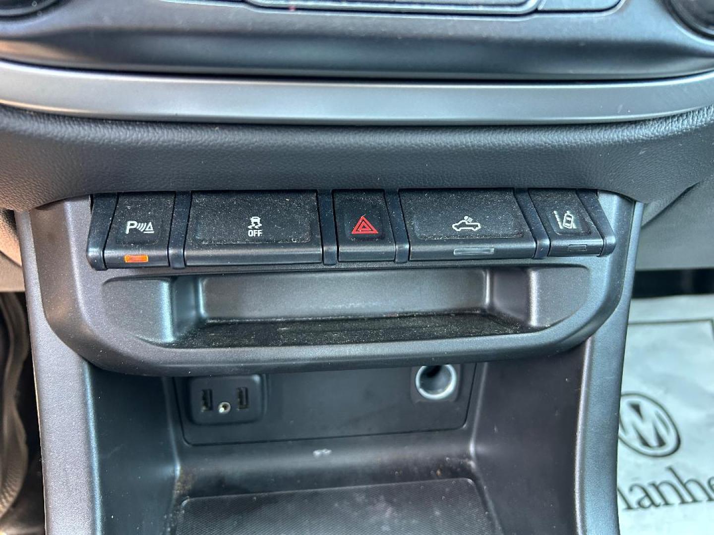 2022 Chevrolet Colorado LT Ext. Cab 2WD (1GCHSCEA3N1) with an 2.5L L4 DOHC 16V GAS engine, 6A transmission, located at 1687 Business 35 S, New Braunfels, TX, 78130, (830) 625-7159, 29.655487, -98.051491 - Photo#12