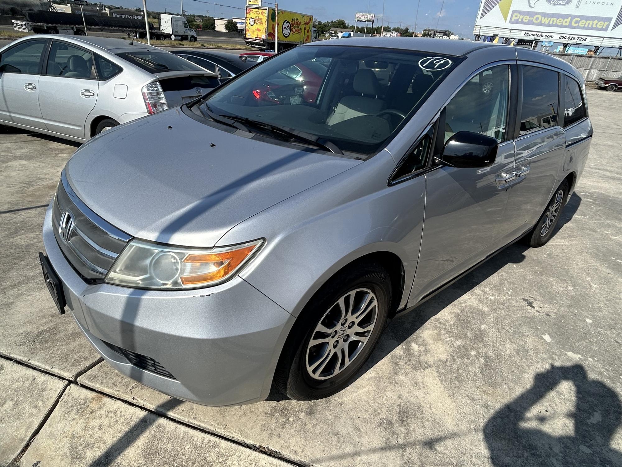 photo of 2012 Honda Odyssey EX