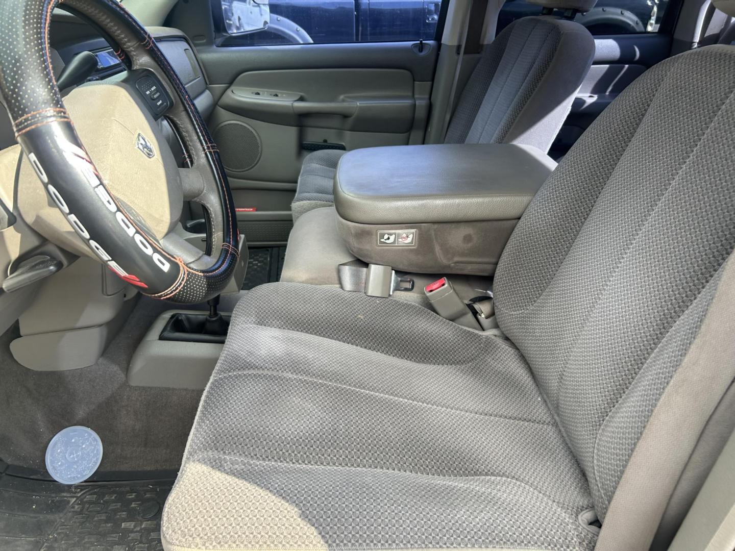 2004 Maroon Dodge Ram 2500 Laramie Quad Cab 4WD (3D7KU28C74G) with an 5.9L L6 OHV 24V TURBO DIESEL engine, located at 1687 Business 35 S, New Braunfels, TX, 78130, (830) 625-7159, 29.655487, -98.051491 - Photo#11