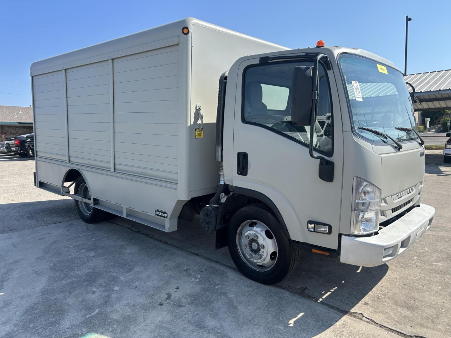 2018 Gray Isuzu NQR - (JALE5W169J7) with an 5.2L L6 DIESEL engine, located at 1687 Business 35 S, New Braunfels, TX, 78130, (830) 625-7159, 29.655487, -98.051491 - Photo#1