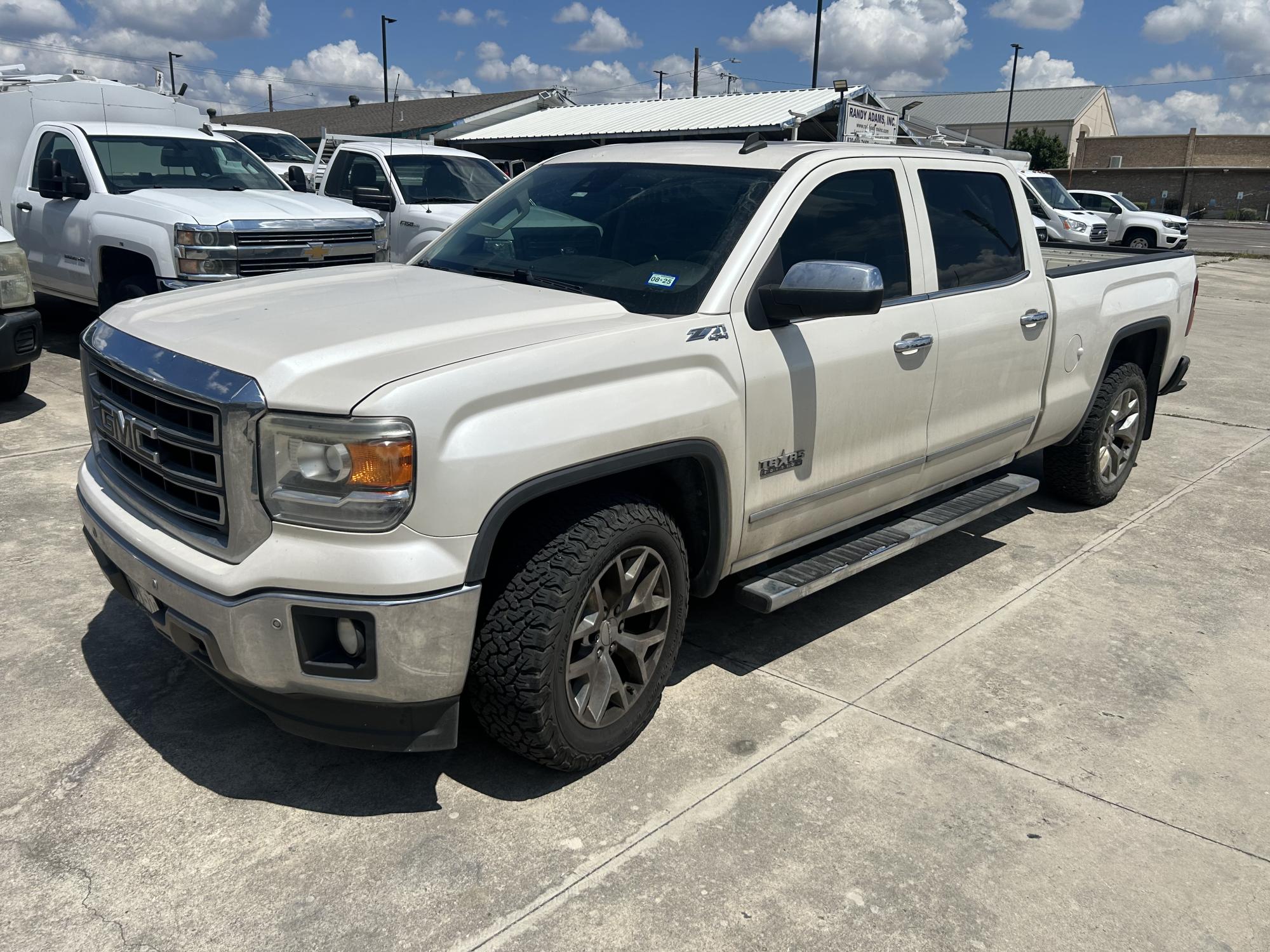 photo of 2014 GMC Sierra 1500 SLT Crew Cab 4WD