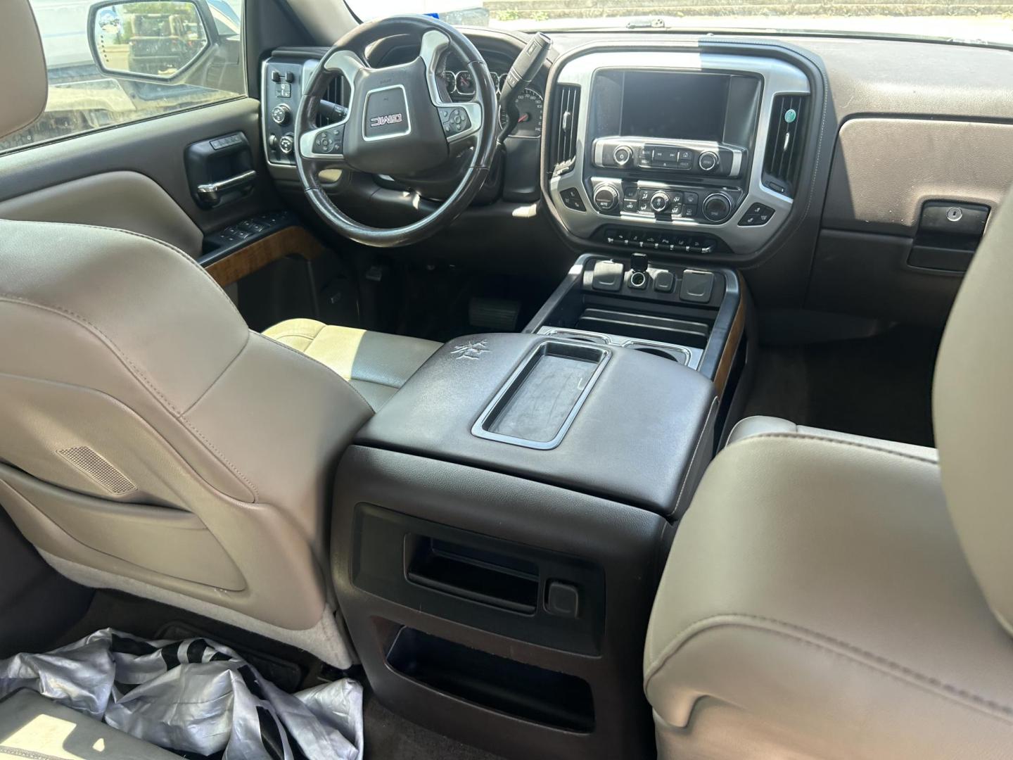 2014 White GMC Sierra 1500 SLT Crew Cab 4WD (3GTU2VEC1EG) with an 5.3L V8 OHV 16V engine, 6-Speed Automatic transmission, located at 1687 Business 35 S, New Braunfels, TX, 78130, (830) 625-7159, 29.655487, -98.051491 - Photo#6