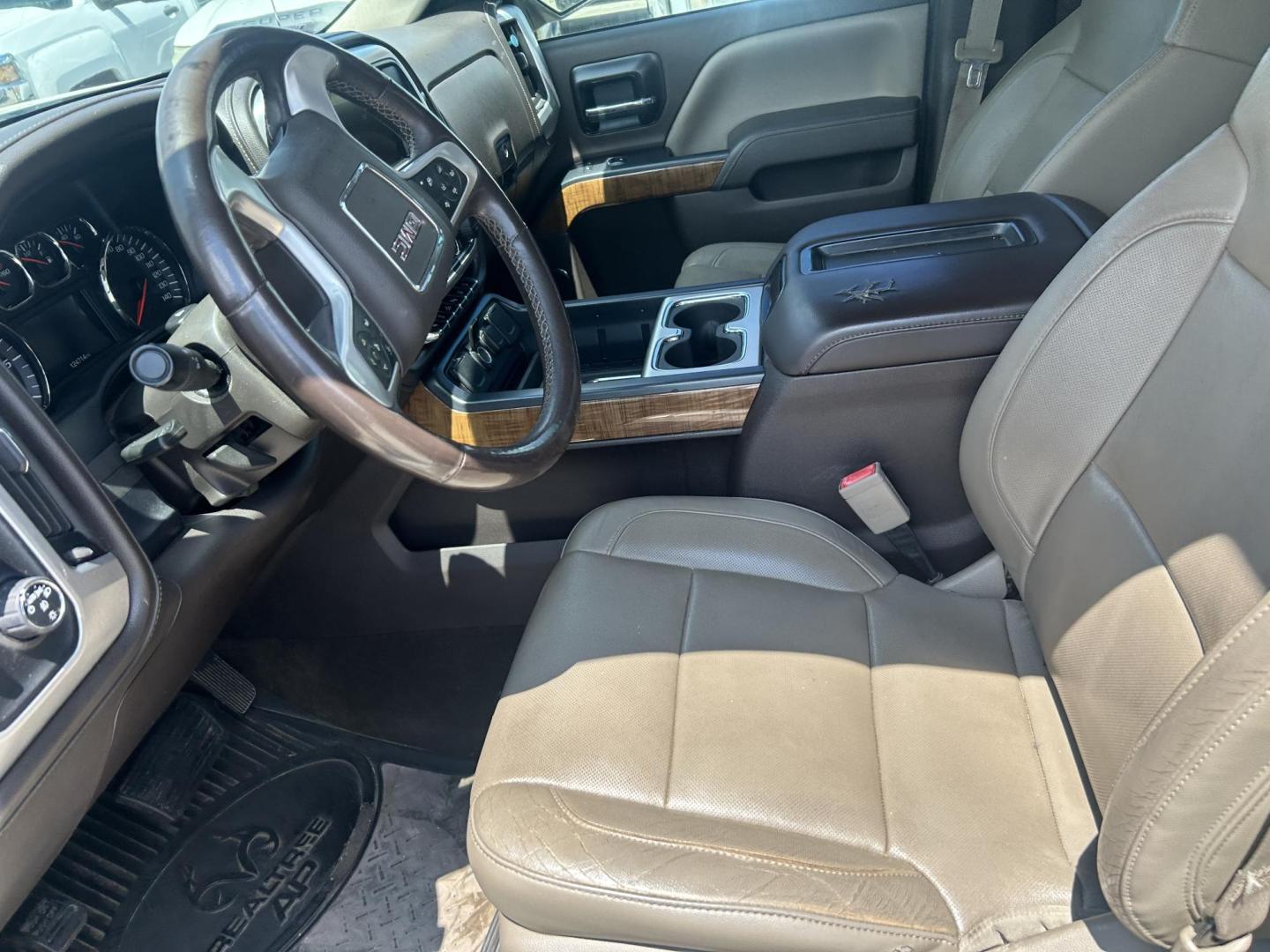 2014 White GMC Sierra 1500 SLT Crew Cab 4WD (3GTU2VEC1EG) with an 5.3L V8 OHV 16V engine, 6-Speed Automatic transmission, located at 1687 Business 35 S, New Braunfels, TX, 78130, (830) 625-7159, 29.655487, -98.051491 - Photo#10