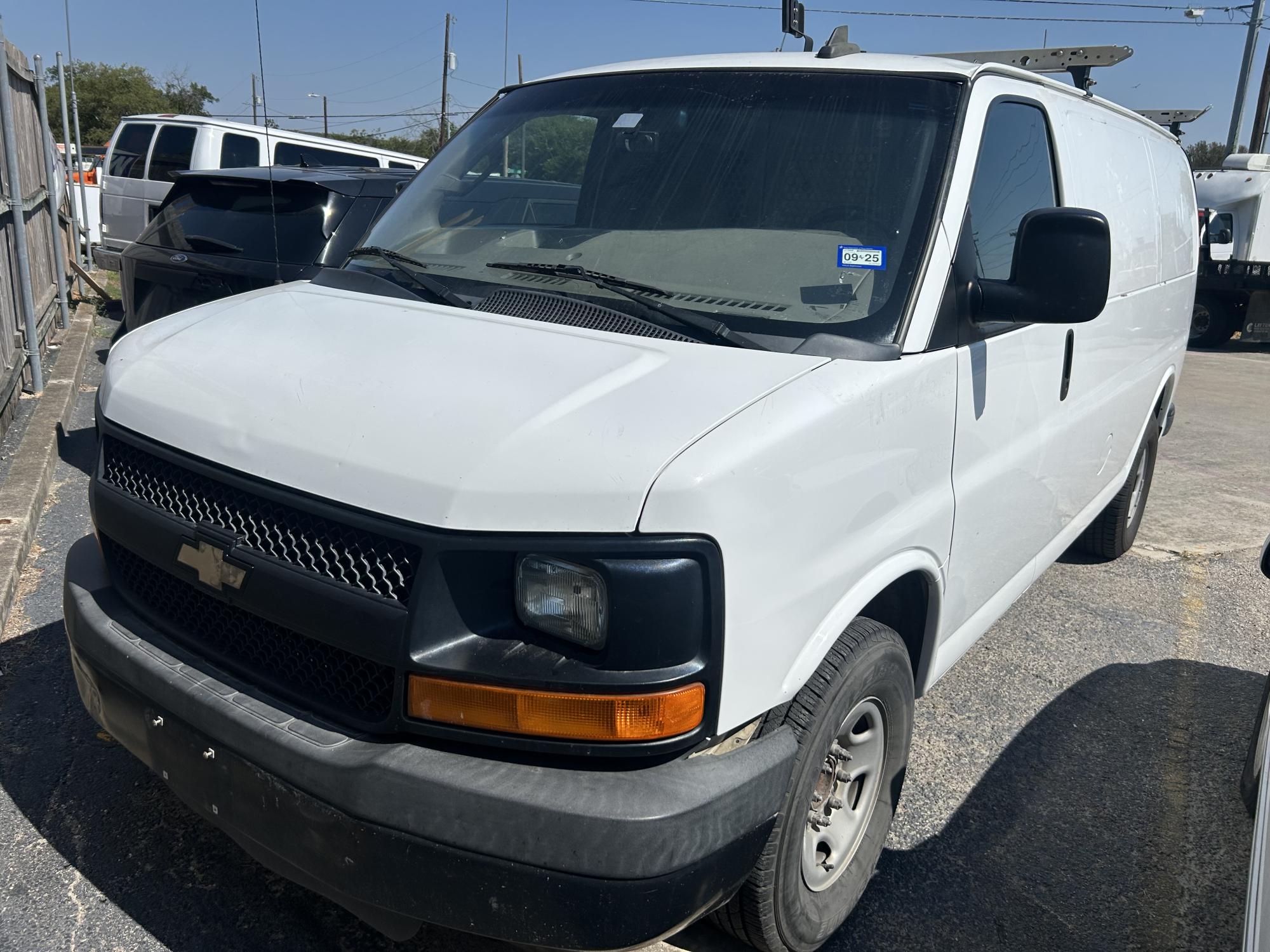 photo of 2016 Chevrolet Express 3500 Cargo