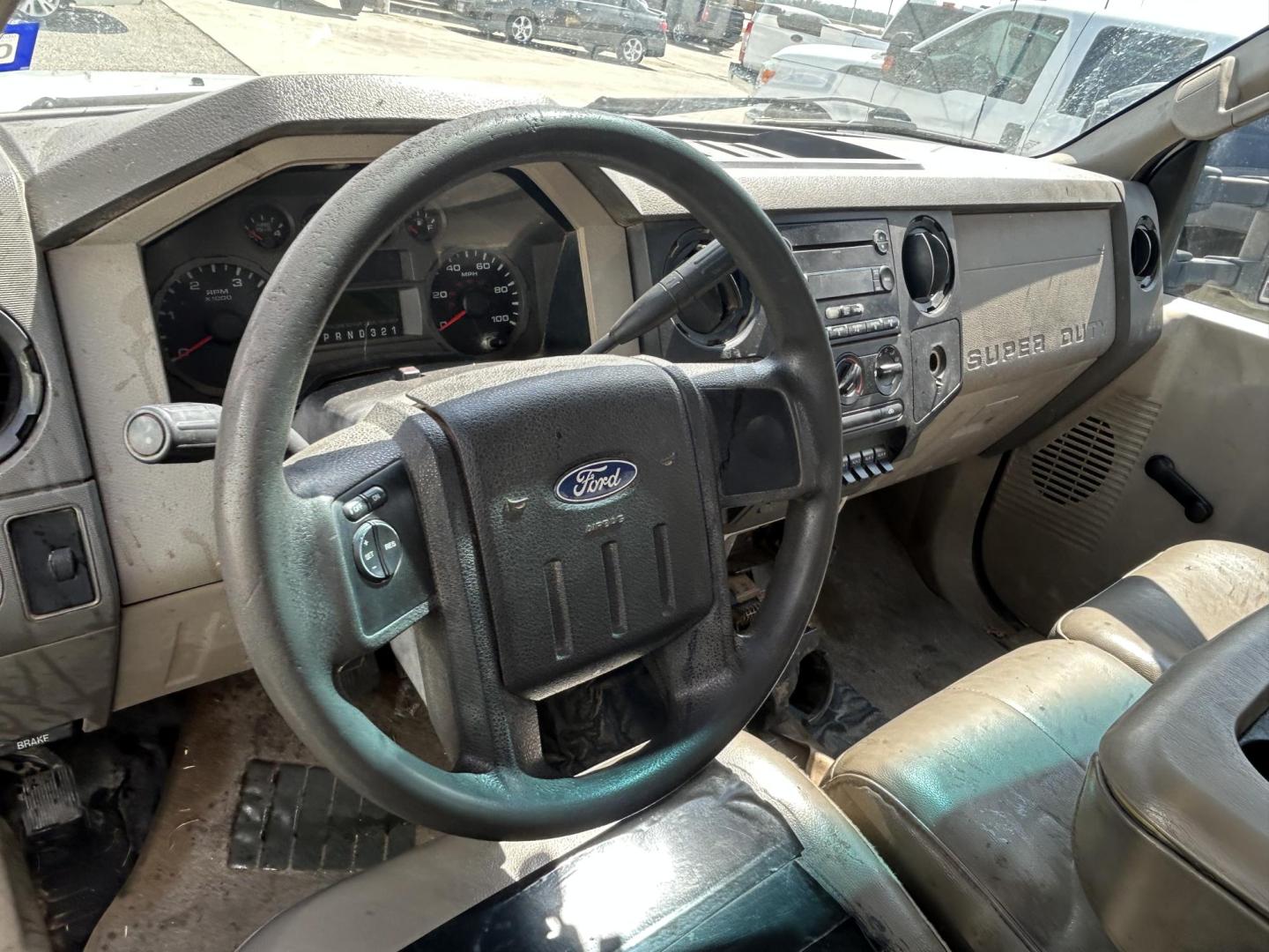 2008 White Ford F-350 SD XL Crew Cab DRW 2WD (1FDWW36R98E) with an 6.4L V8 OHV 32V TURBO DIESEL engine, located at 1687 Business 35 S, New Braunfels, TX, 78130, (830) 625-7159, 29.655487, -98.051491 - Photo#10