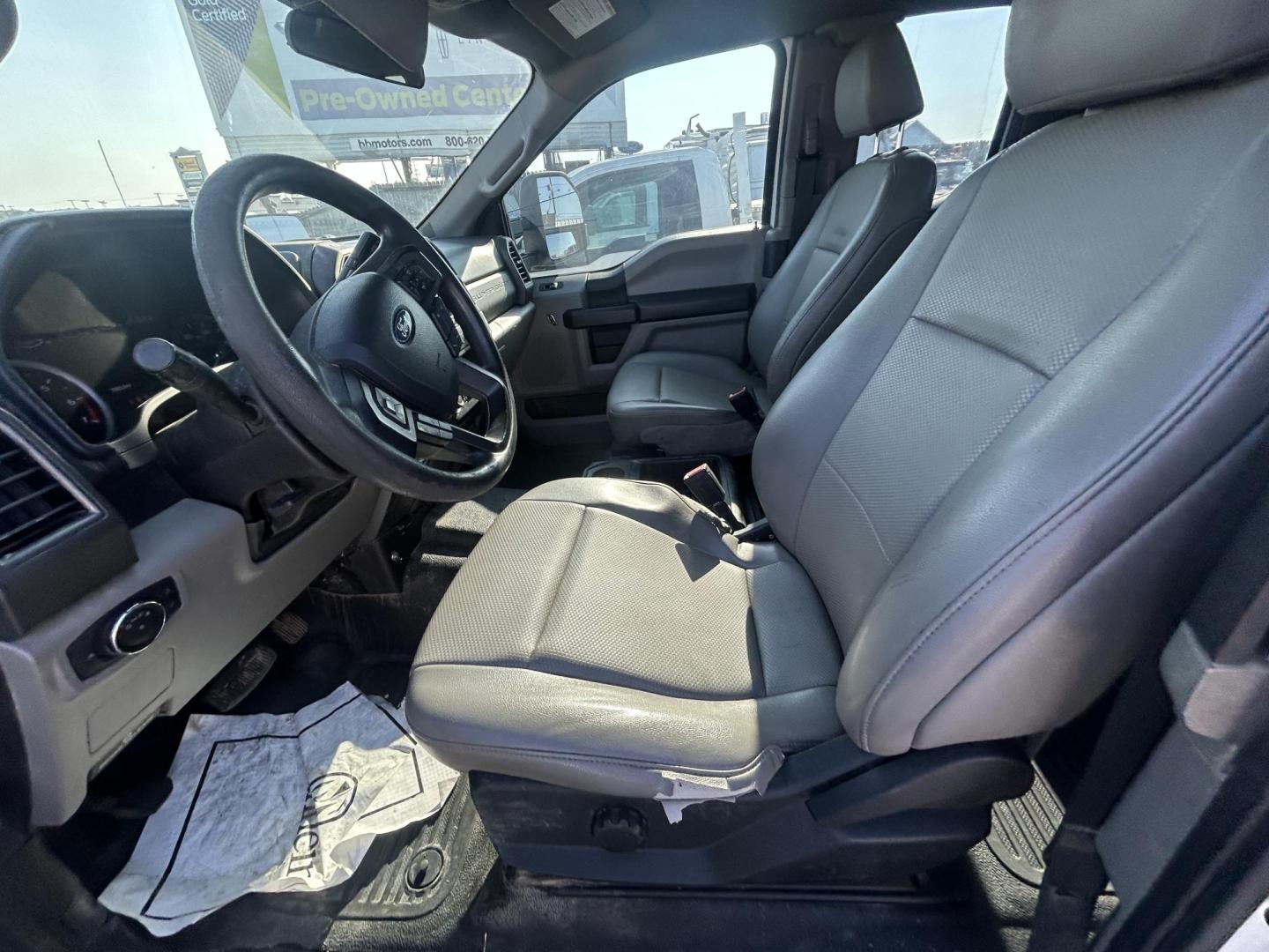 2021 White Ford F-250 SD XLT SuperCab Long Bed 4WD (1FT7X2B69ME) with an 6.2L V8 OHV 16V engine, 6A transmission, located at 1687 Business 35 S, New Braunfels, TX, 78130, (830) 625-7159, 29.655487, -98.051491 - Photo#9