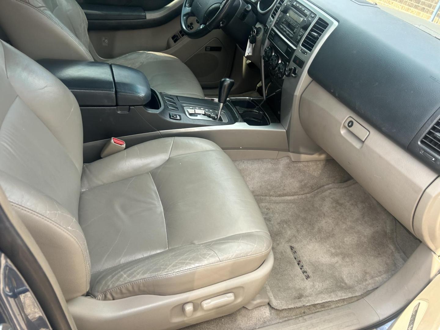 2003 Blue Toyota 4Runner Limited 2WD (JTEZT17RX30) with an 4.7L V8 DOHC 32V engine, located at 1687 Business 35 S, New Braunfels, TX, 78130, (830) 625-7159, 29.655487, -98.051491 - Photo#2